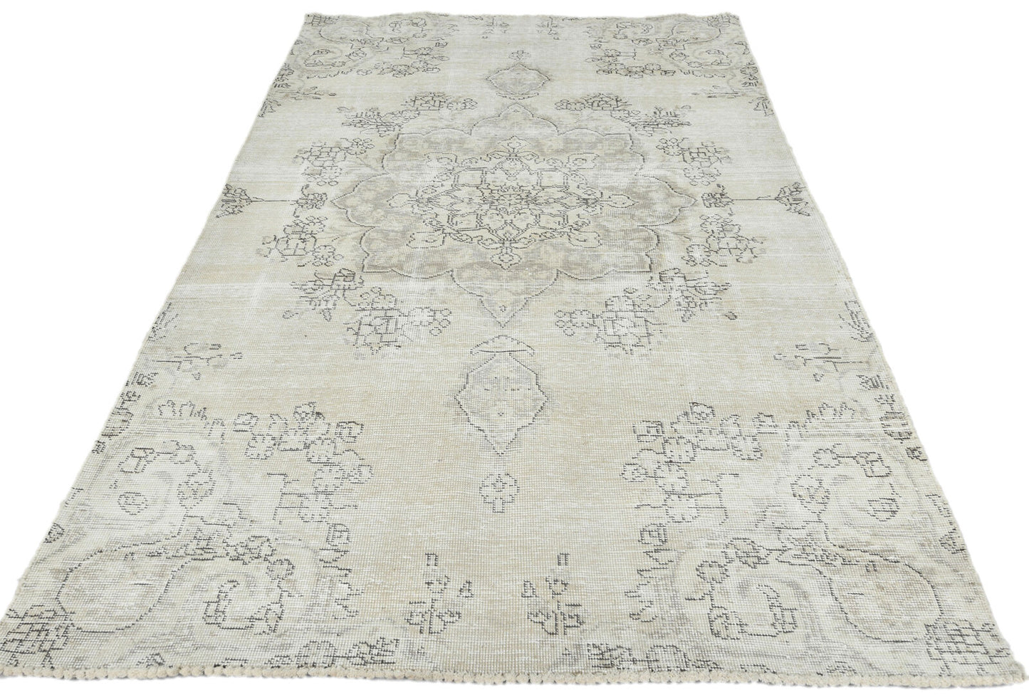 Distressed Vintage Medallion Floral Oriental Rug