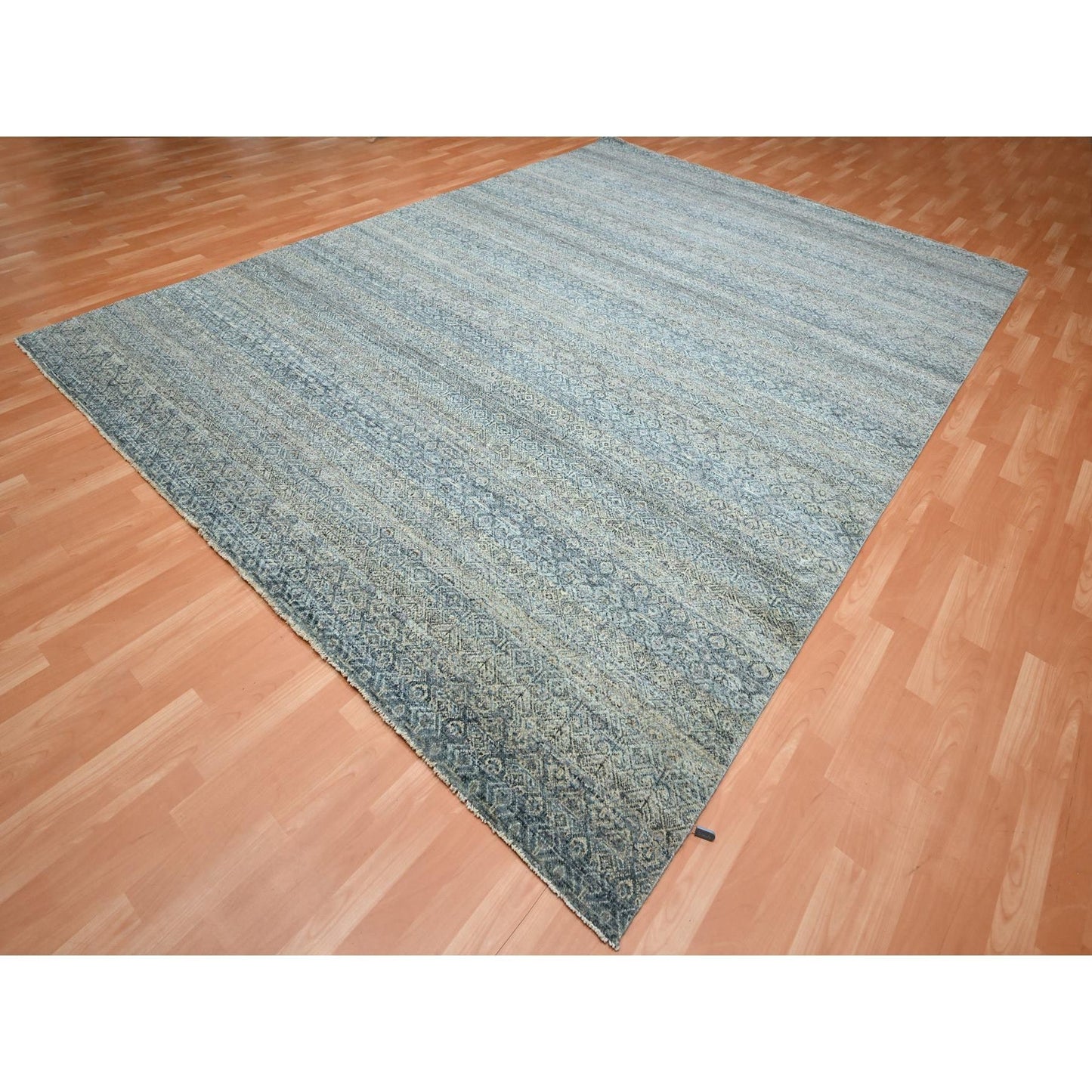 9'X12'2" Gray Kohinoor Small Repetitive Design Soft Wool Hand Knotted Rug