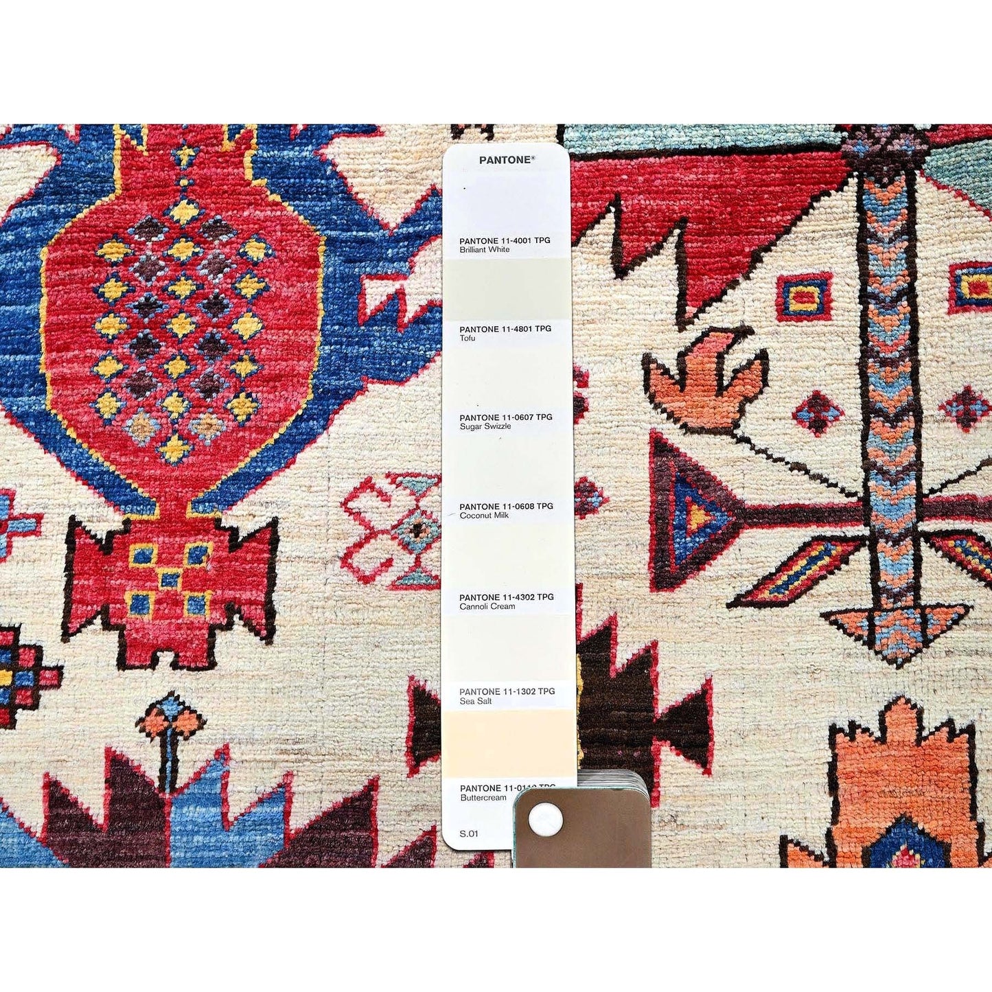 5'2"X6'8" Ivory Afghan Caucasian Design Revival Hand Knotted Soft Wool Rug