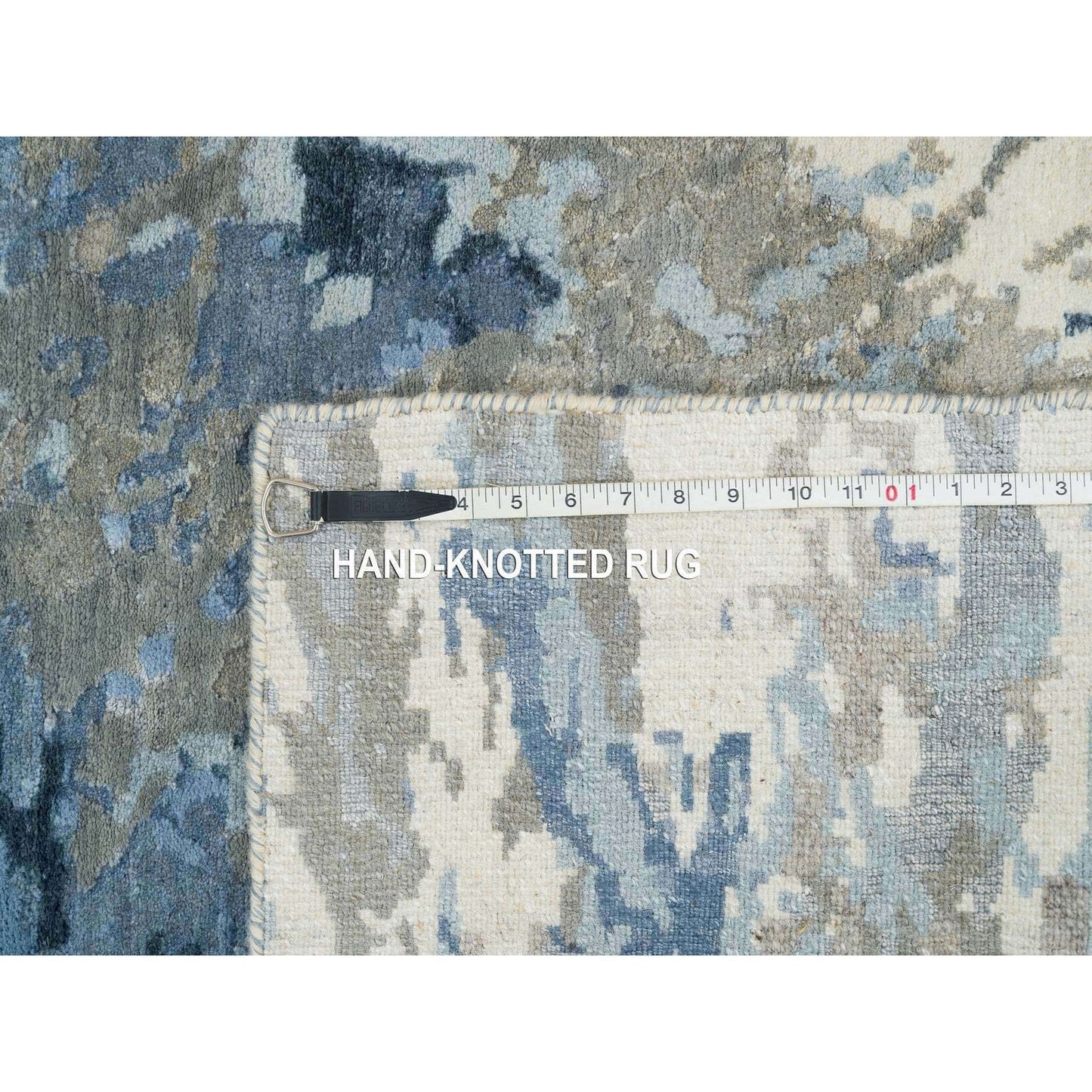 2'6"X5'9" Gray Hand Knotted Abstract Design Wool And Silk Runner Rug