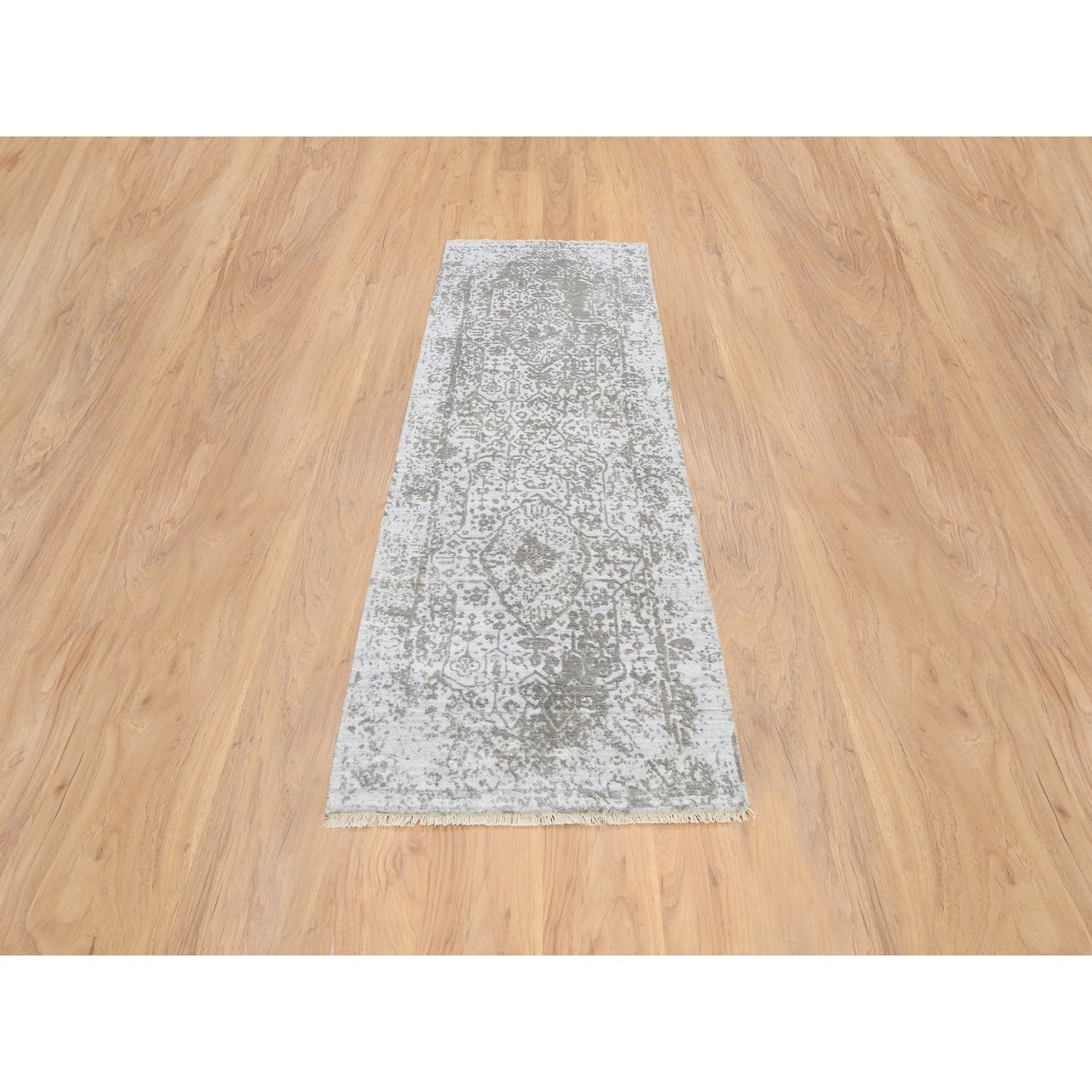 2'6"X7'10" Gray Hand Knotted Broken Farsian Design Wool/Silk Runner Rug