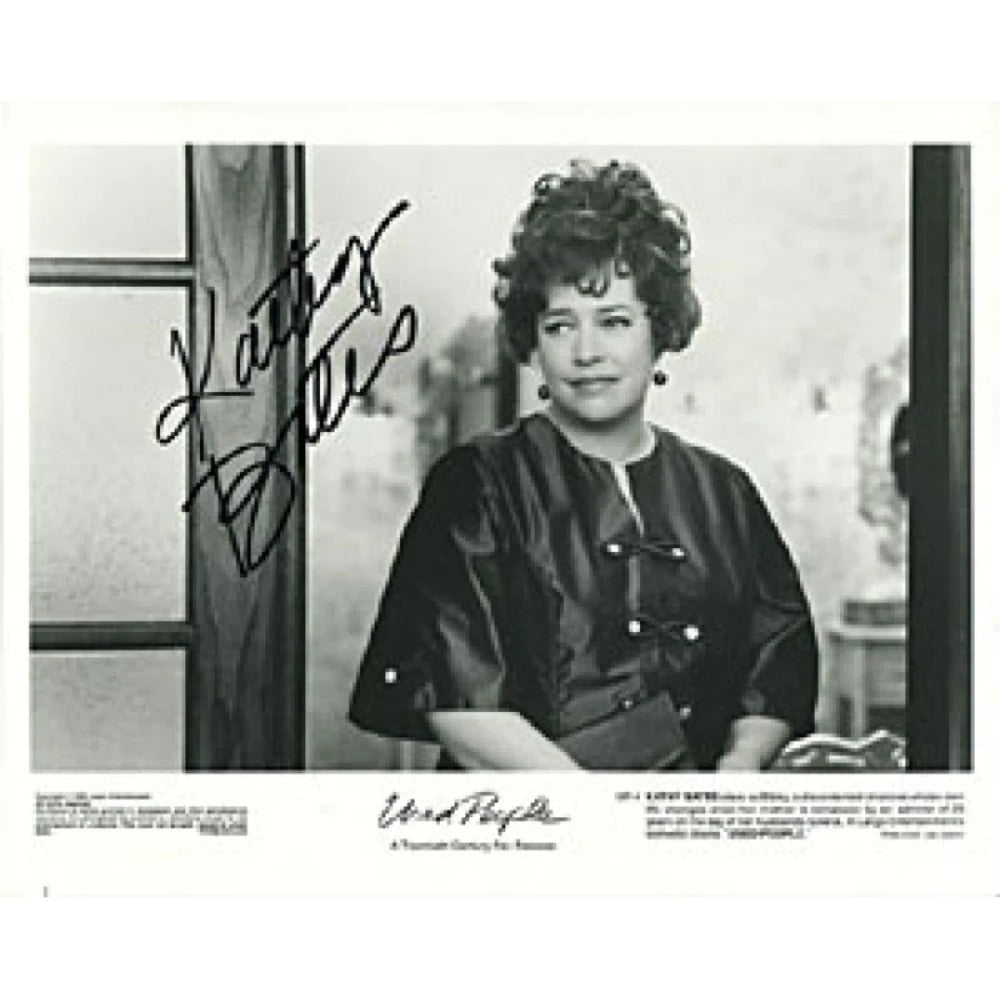 Kathy Bates Autographed/Signed 8X10 Photo