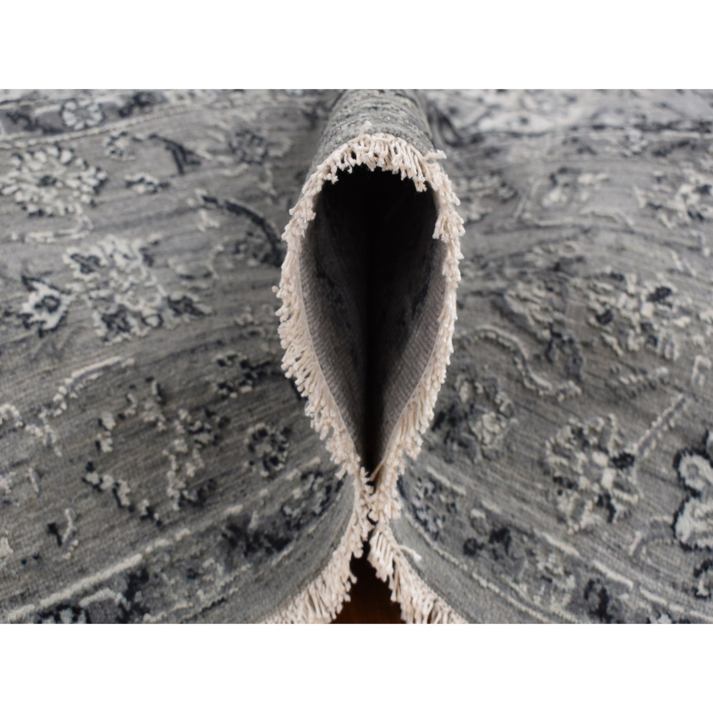 6'X9' Gray Zoroastrian Erased Design Silk With Wool Hand Knotted Rug