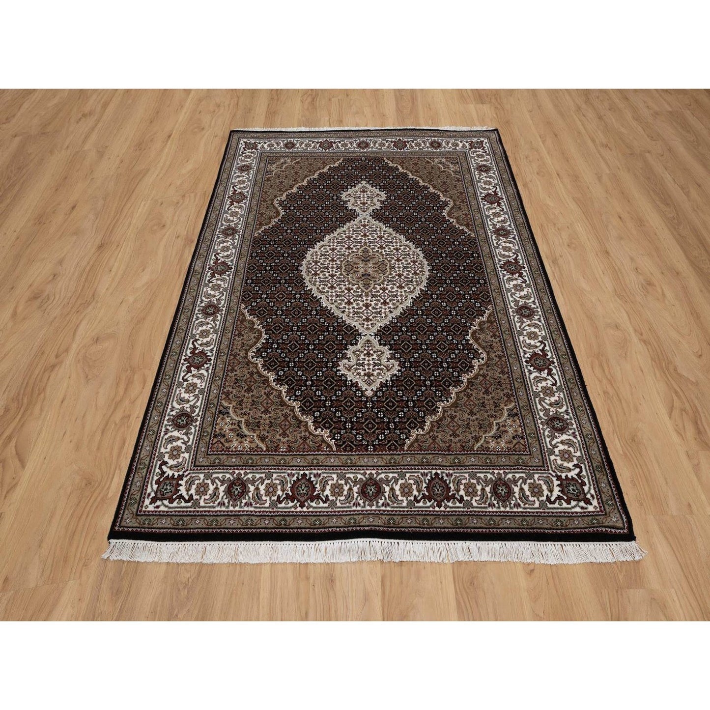 5'X7' Black Tebraz Mahi With Fish Medallion Design Wool Hand Knotted Rug