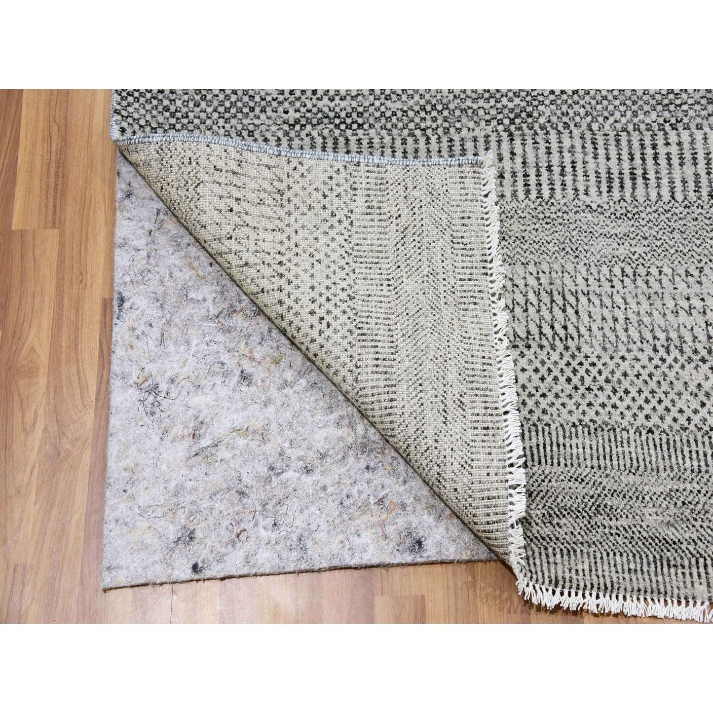 8'X10' Pastel Gray Undyed Wool Grass Design Hand Knotted Oriental Rug