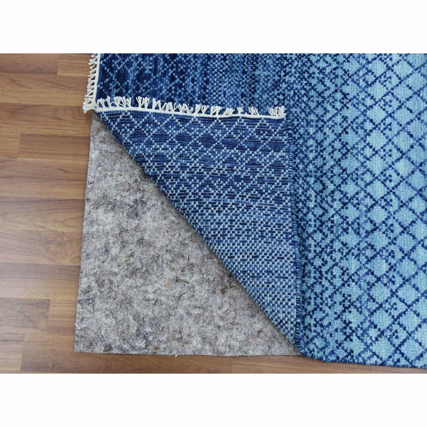 9'10"X14' Blue Modern Chiaroscuro Collection Pure Wool Hand Knotted Rug