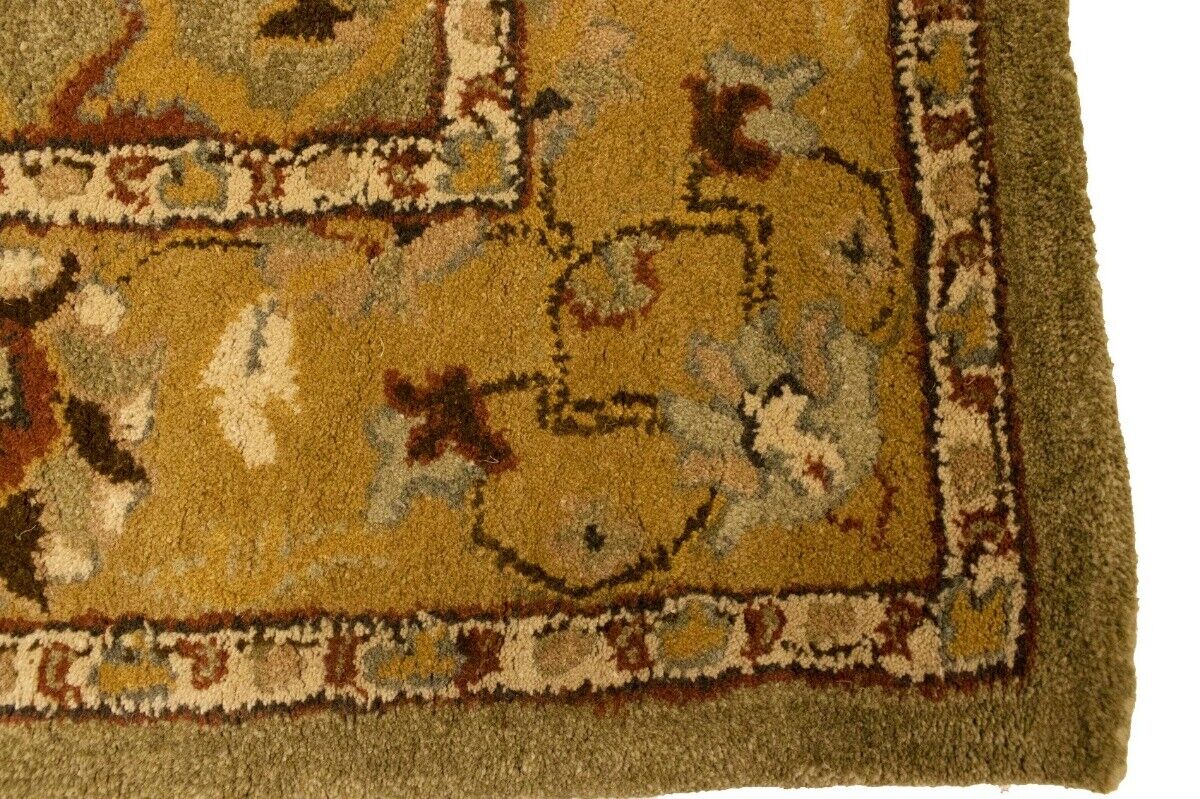 Traditional Hand-Tufted Oriental Rug Floral