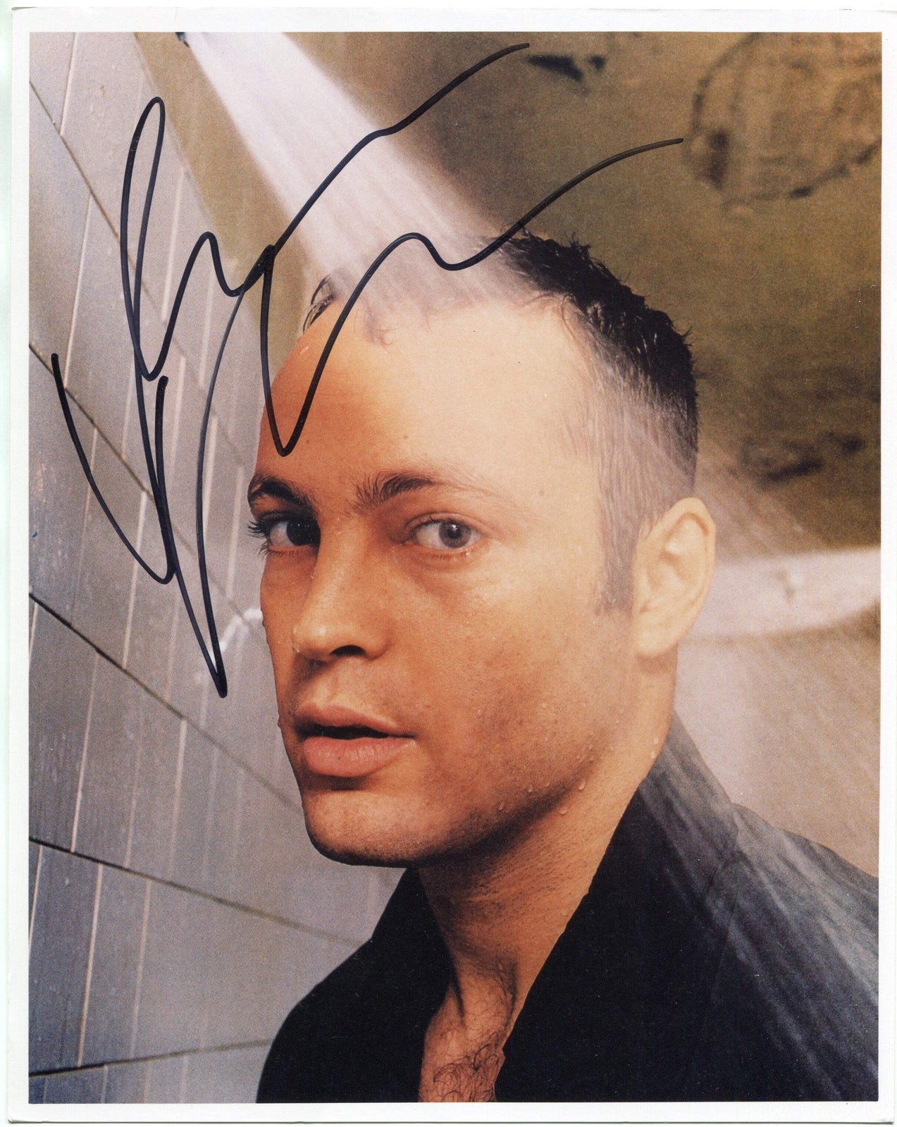 Vince Vaughn Autographed 8X10 Photo