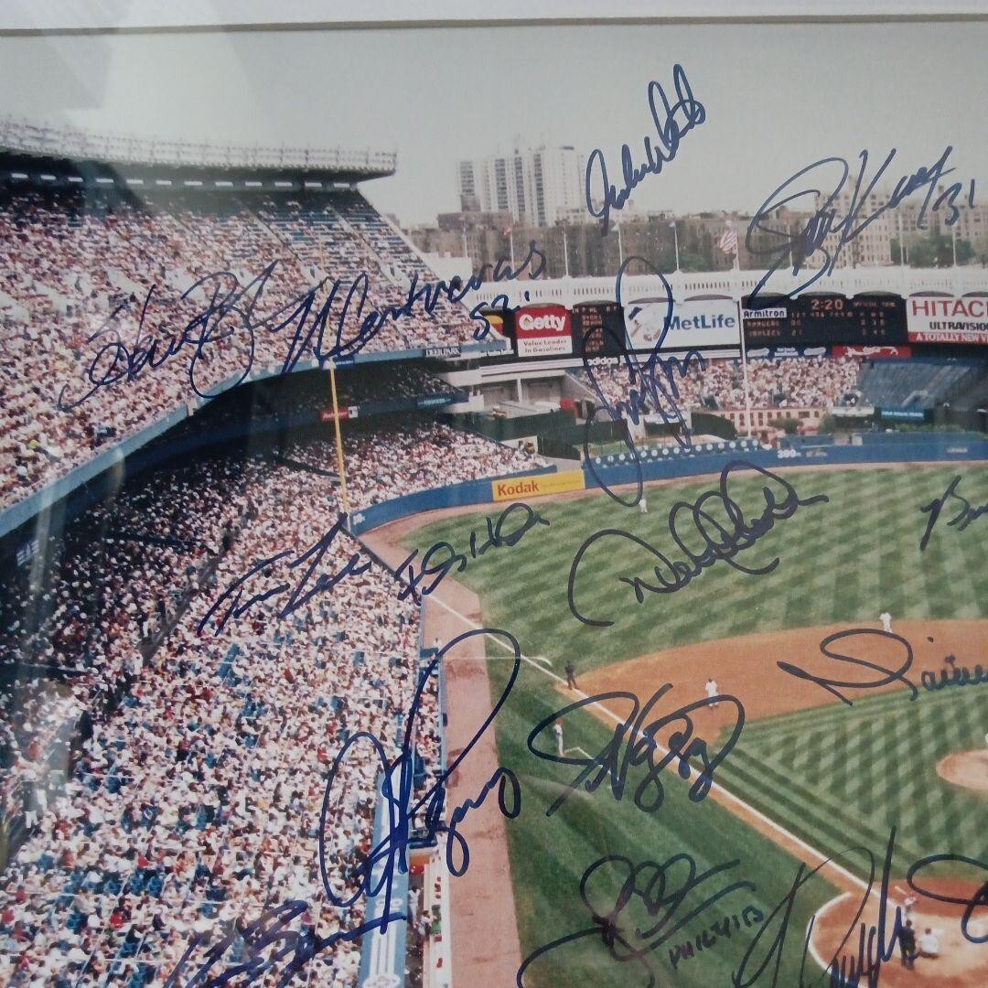 New York Yankees 2004 Autographed Photo Frame With Player Alex Rodriguez