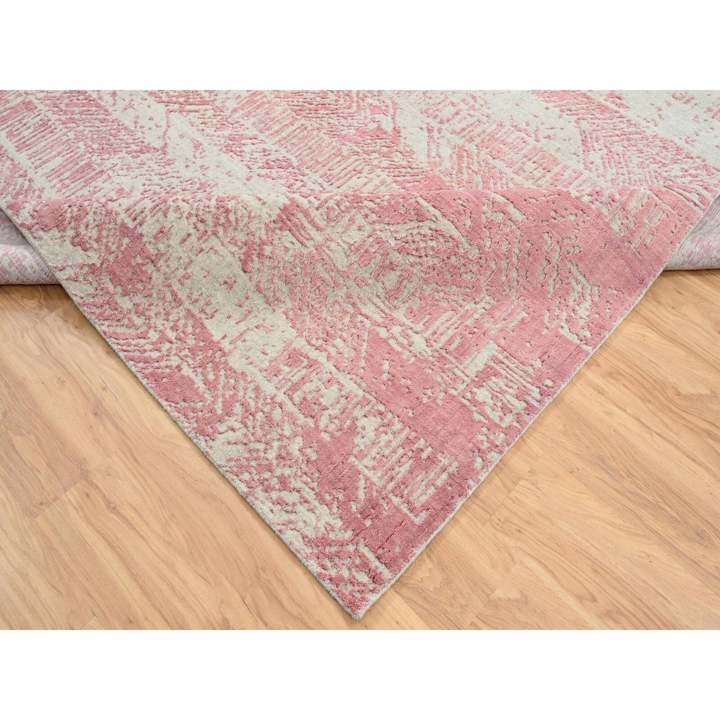 9'X11'10" Pink Jacquard Hand Loomed All Over Design Wool And Silk Rug
