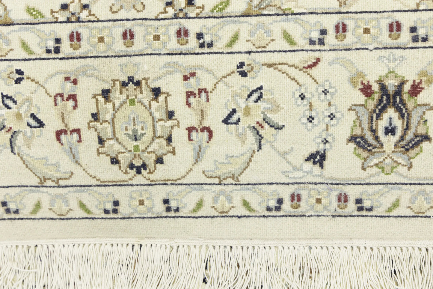 Hand-Knotted Cream Floral Classic Indo-Nain