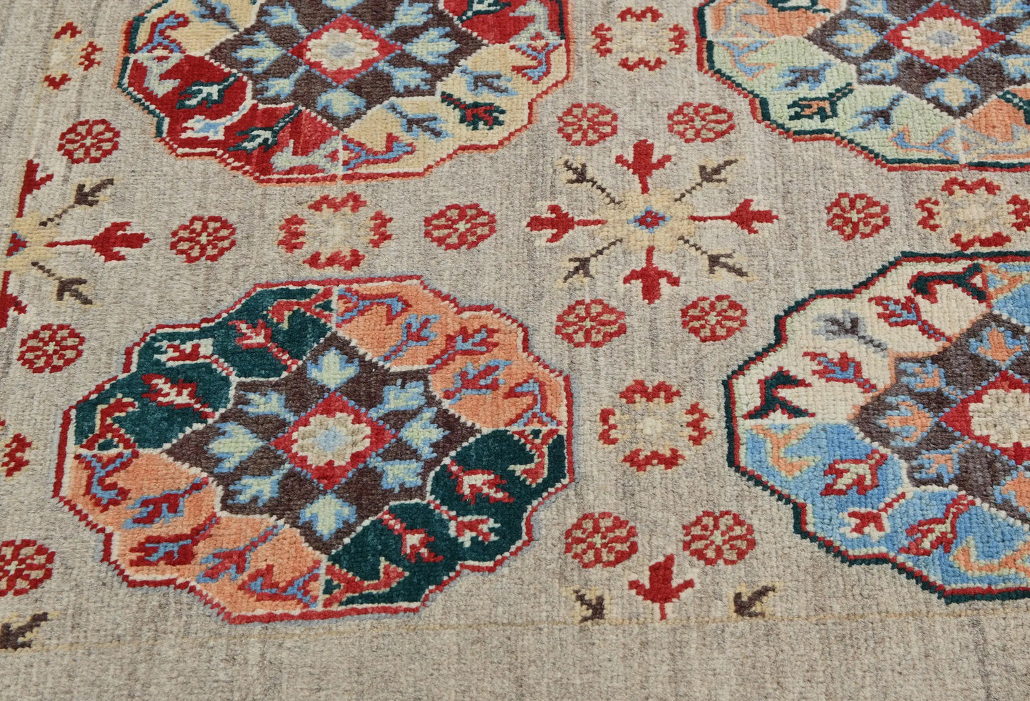 Handmade Kazak Oushak Rug 4X6 Ft Floral Modern