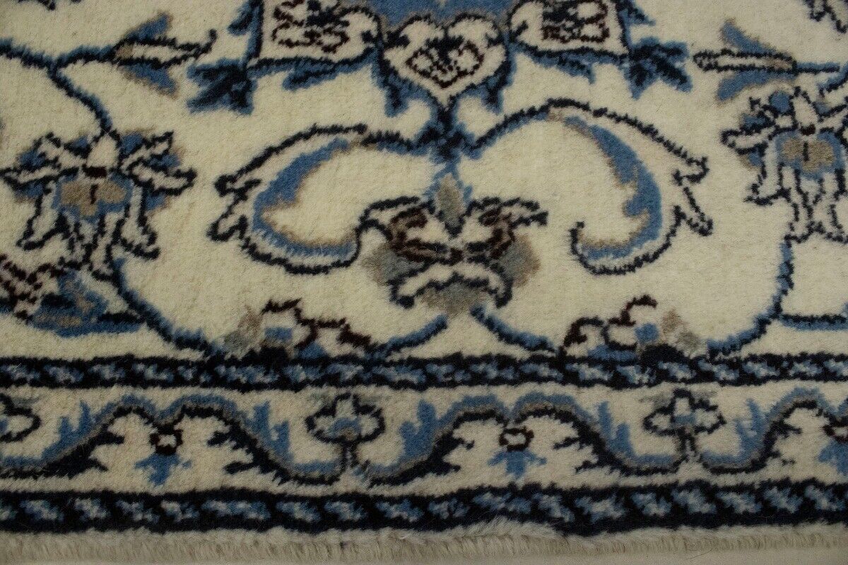 Handmade Nain Oriental Rug Small Plush Carpet