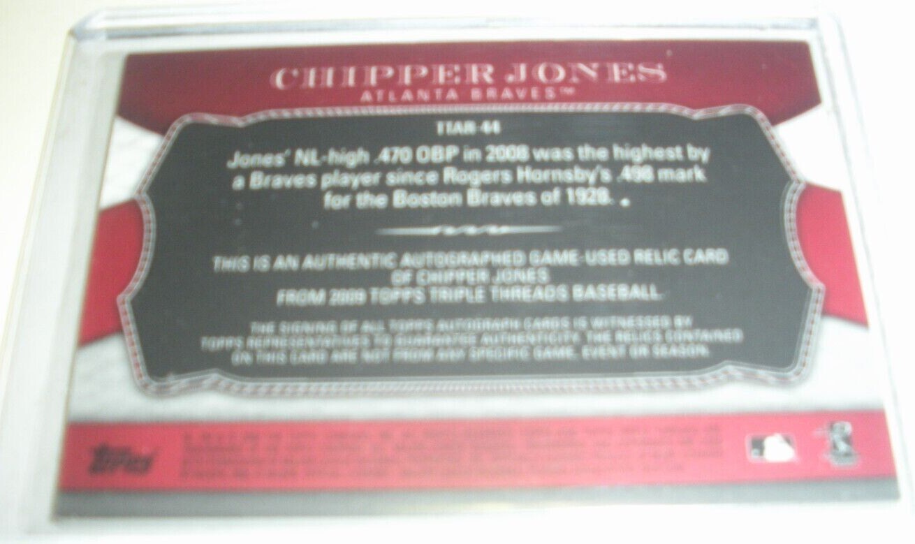 Chipper Jones 09 Topps 3X Threads Game Used