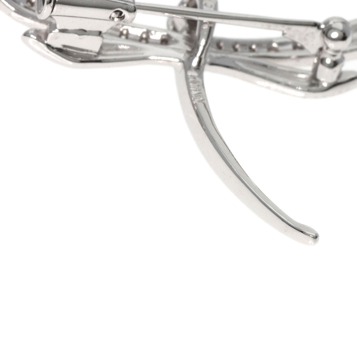 0.3Ct Diamond Dragonfly Motif Brooch K18 White