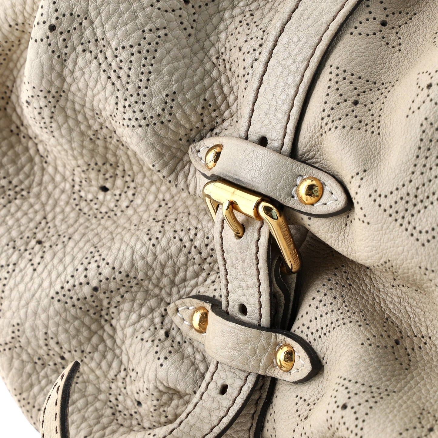 Louis Vuitton Xl Hobo Mahina Leather