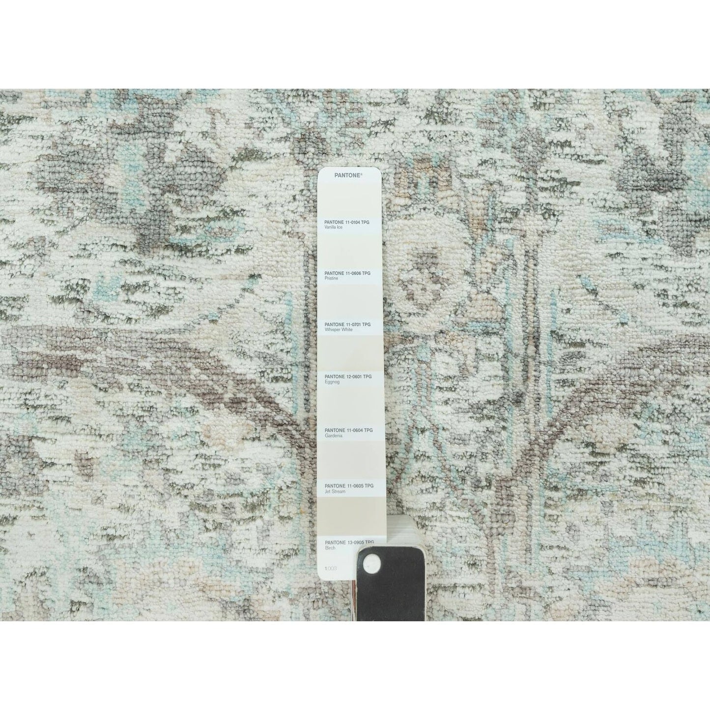 2'6"X10' Futon White Hand Knotted Sickle Leaf Silk And Wool Runner Rug