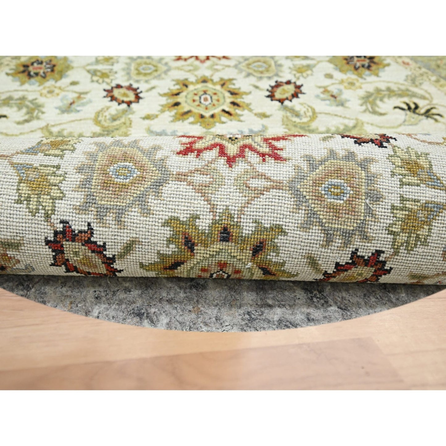 4'2"X4'2" White Agra Ziegler Design Pure Wool Hand Knotted Round Rug