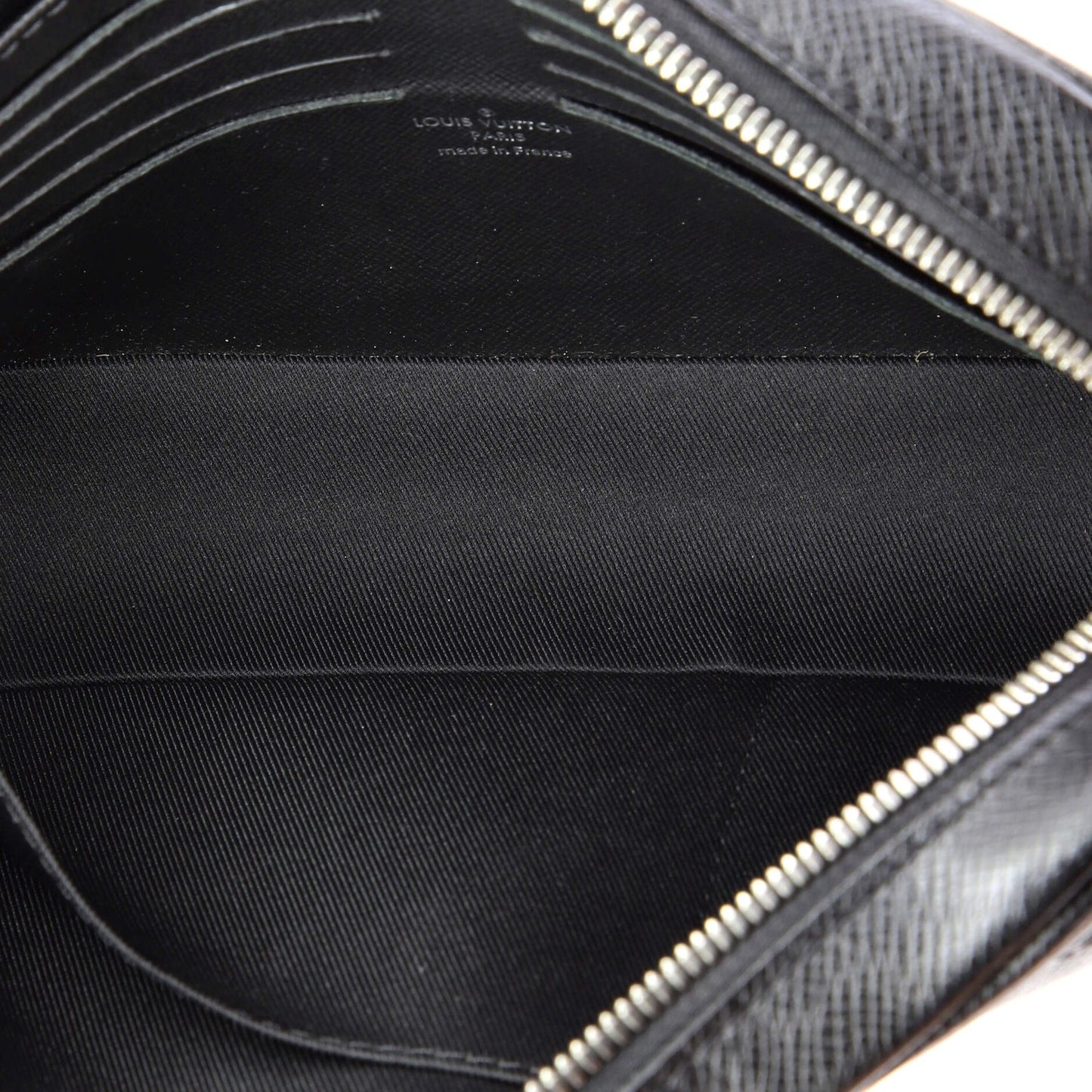 Louis Vuitton Kasai Clutch Taiga Leather