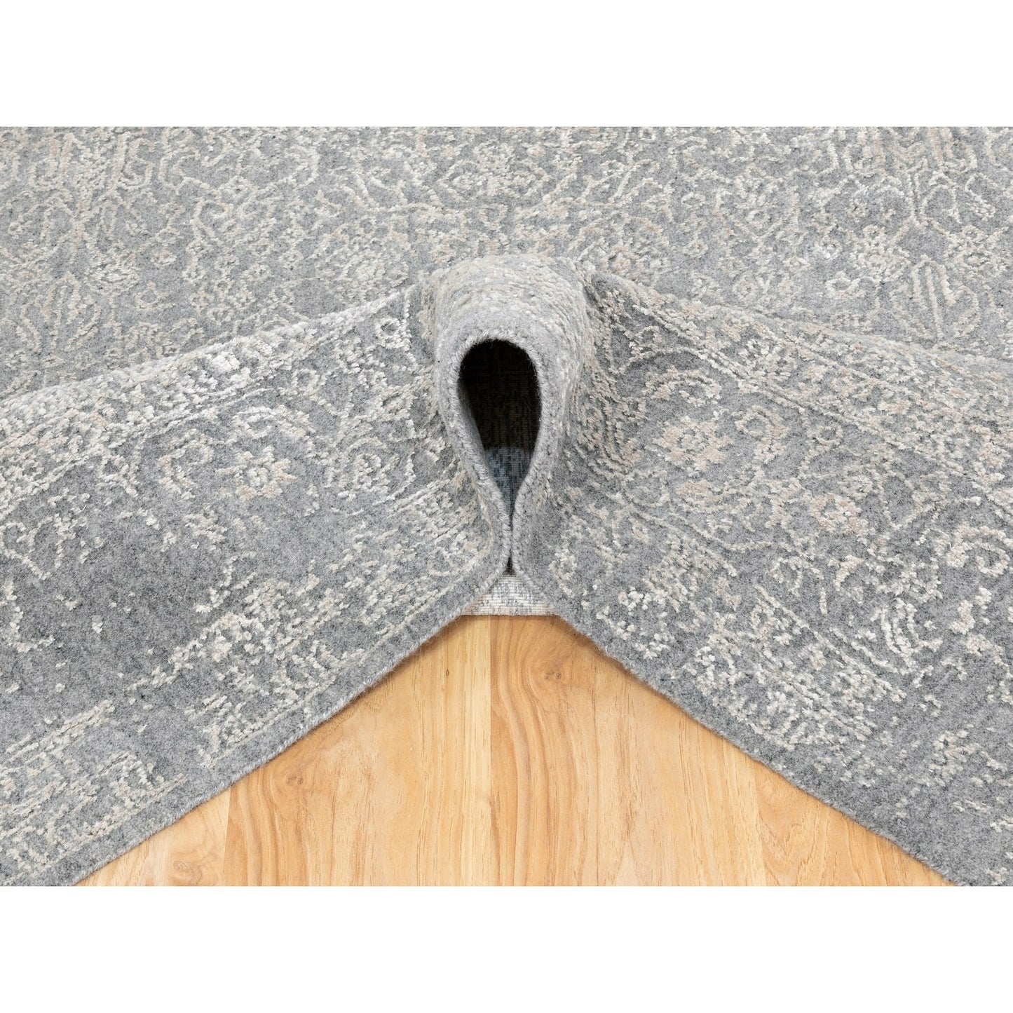 5'10"X9'1" Gray Fine Jacquard Hand Loomed Modern Wool And Art Silk Rug