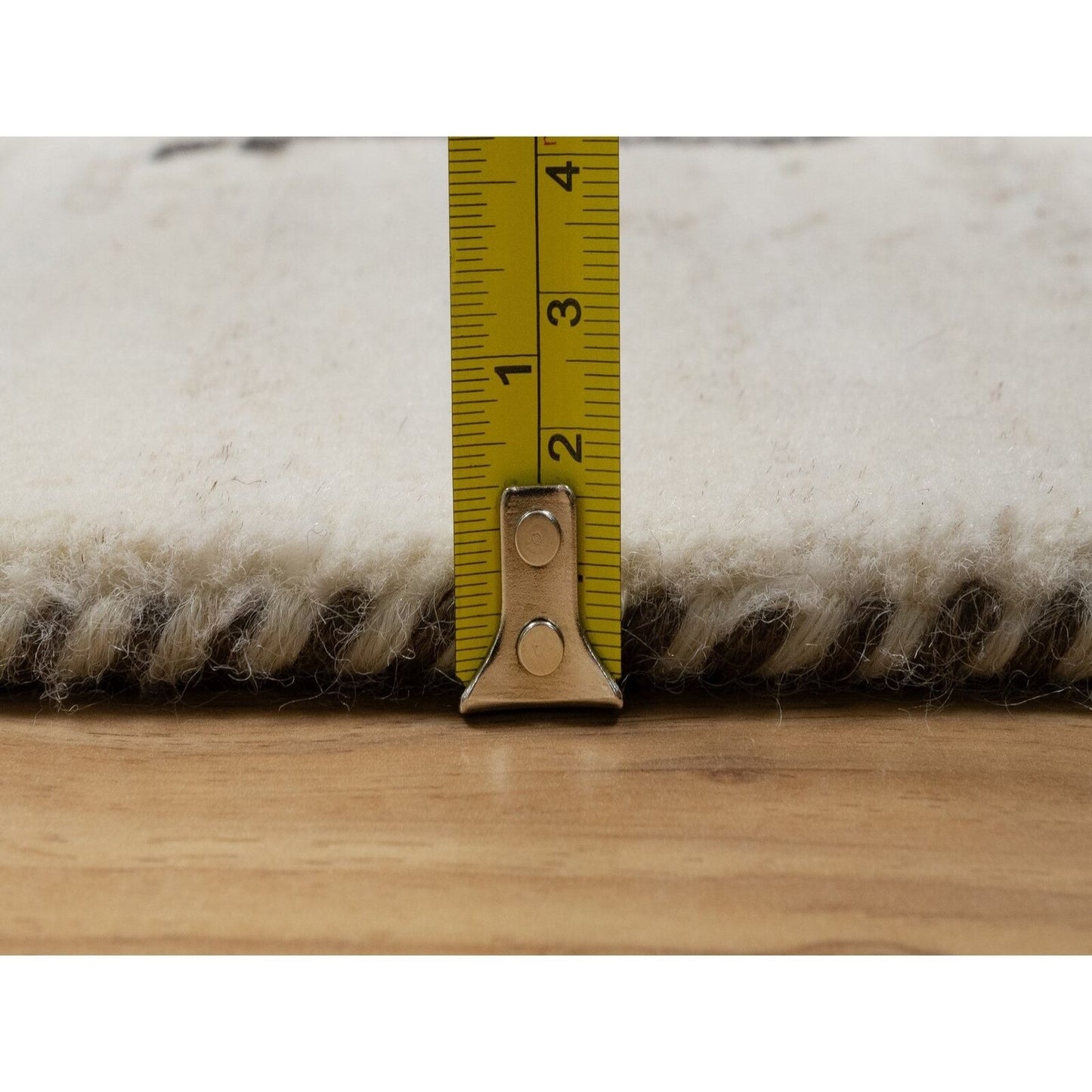 2'4"X4'7" White Lori Buft Gabbeh 100% Wool Hand Knotted Short Runner Rug