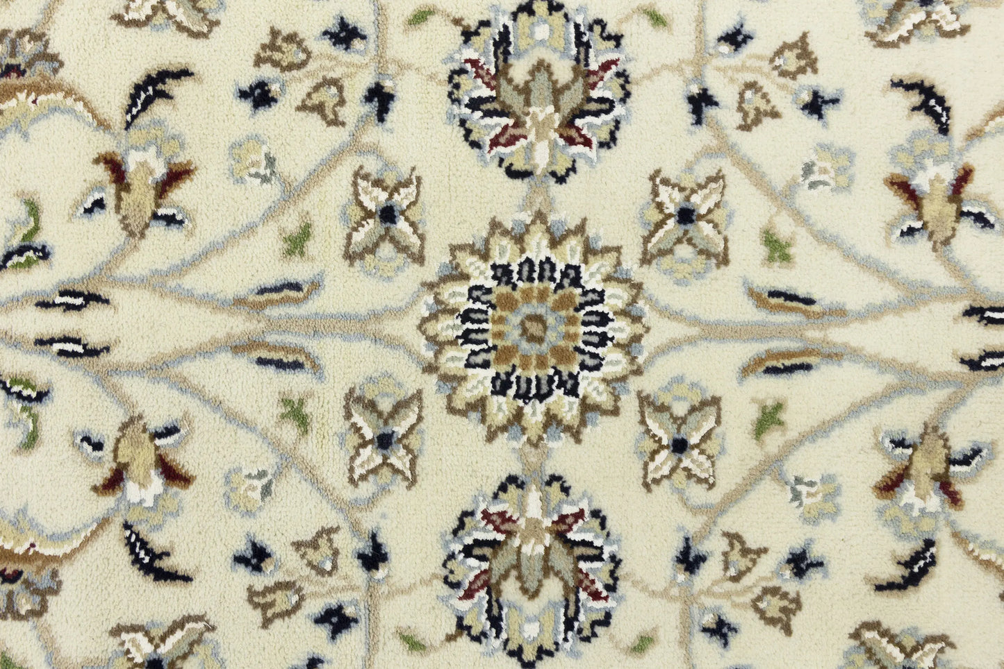 Hand-Knotted Cream Floral Classic Indo-Nain