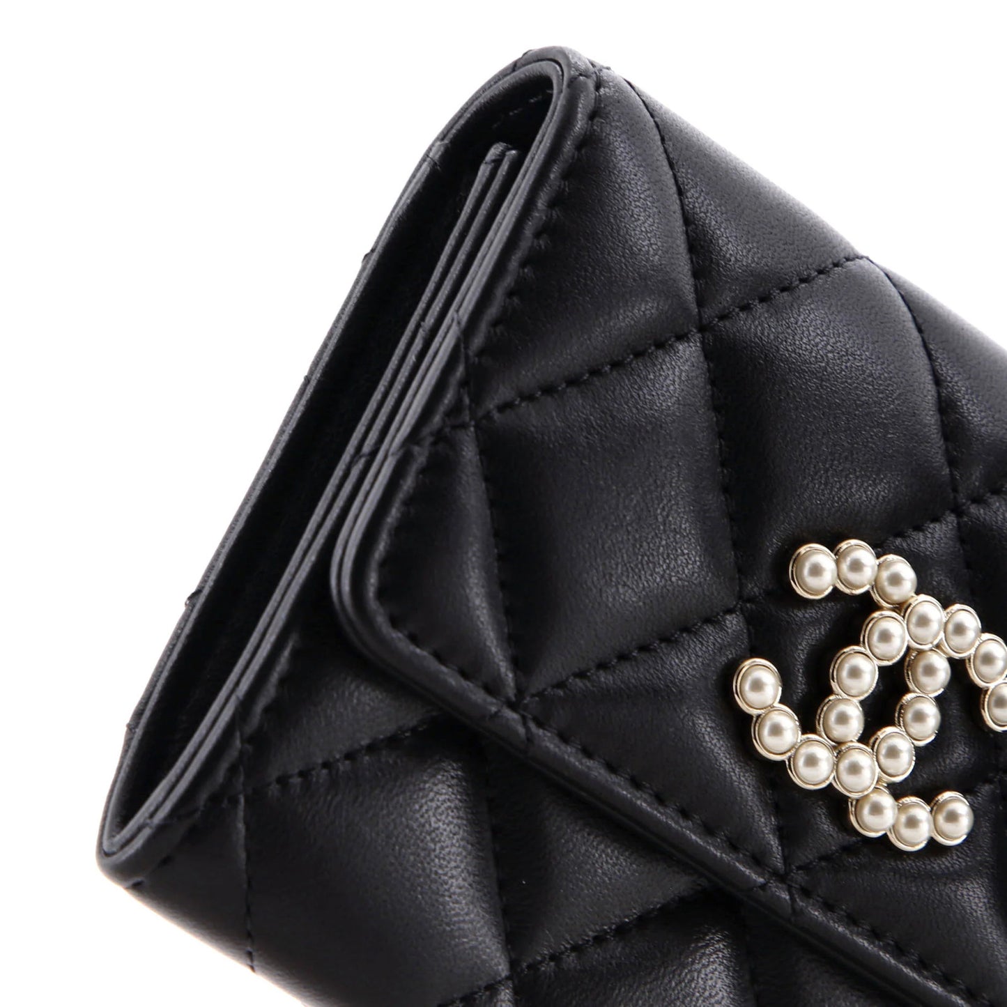 Chanel Cc Pearl Flap Coin Purse Quilt Lambskin