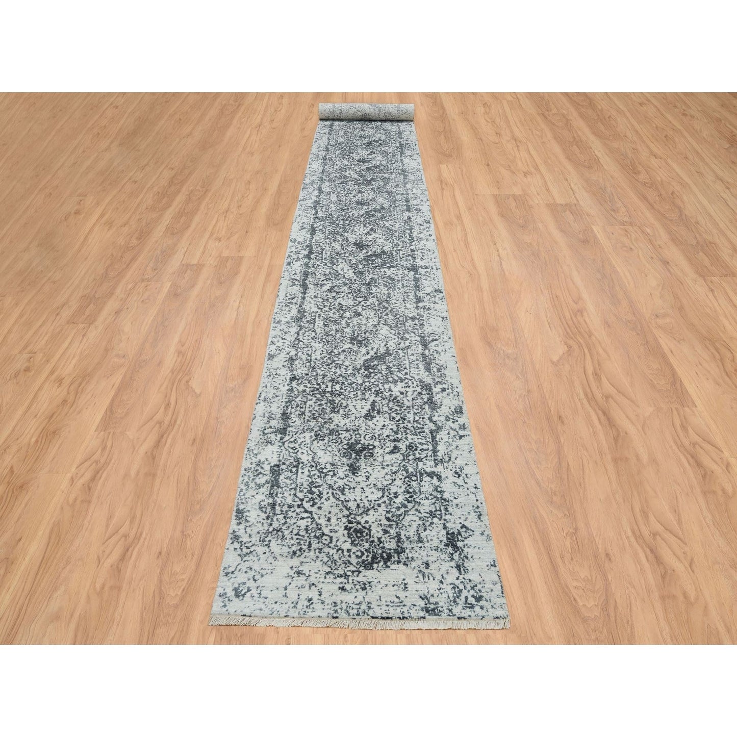 2'8"X20' Gray Wool/Silk Hand Knotted Zoroastrian Design Xl Runner Rug