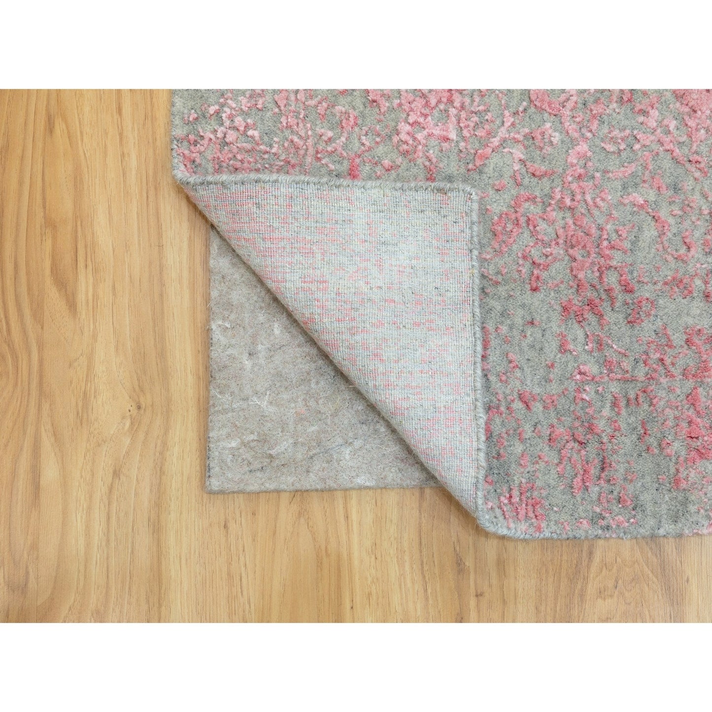 2'6"X9'10" Erased Farsian Design Wool & Art Silk Hand Loomed Jacquard Rug