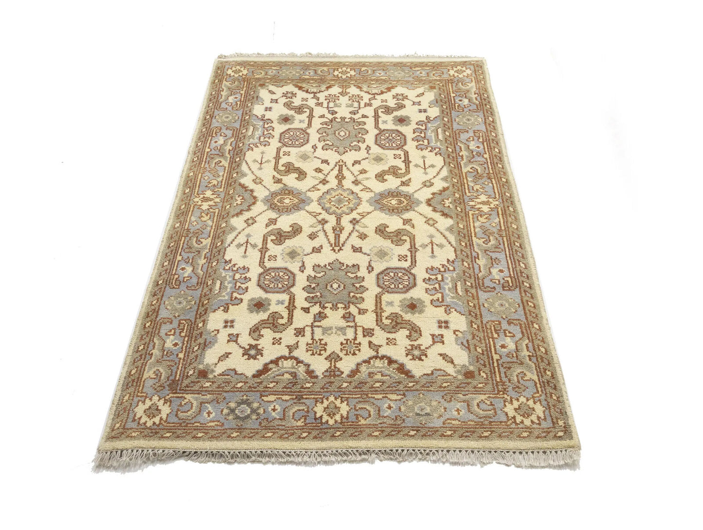 Handmade Cream Oushak Chobi Oriental Rug Floral