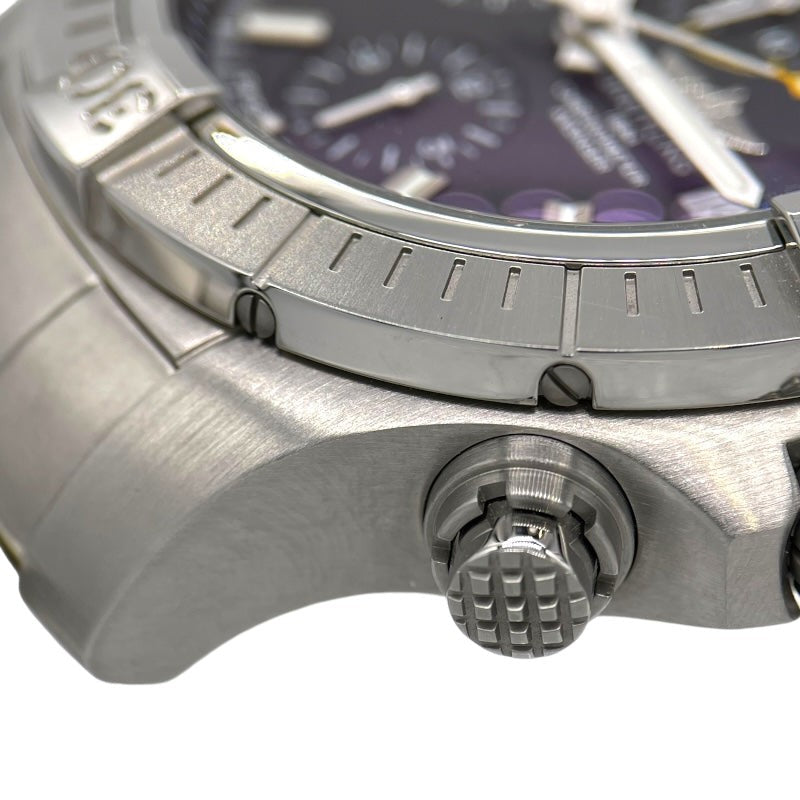 Breitling Avenger Chronograph A13317
