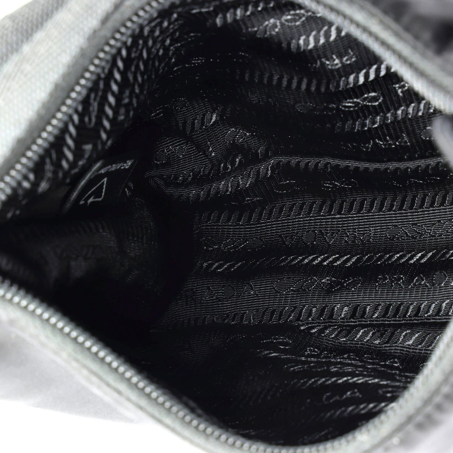 Prada Re-Edition 2000 Hobo Tessuto Mini