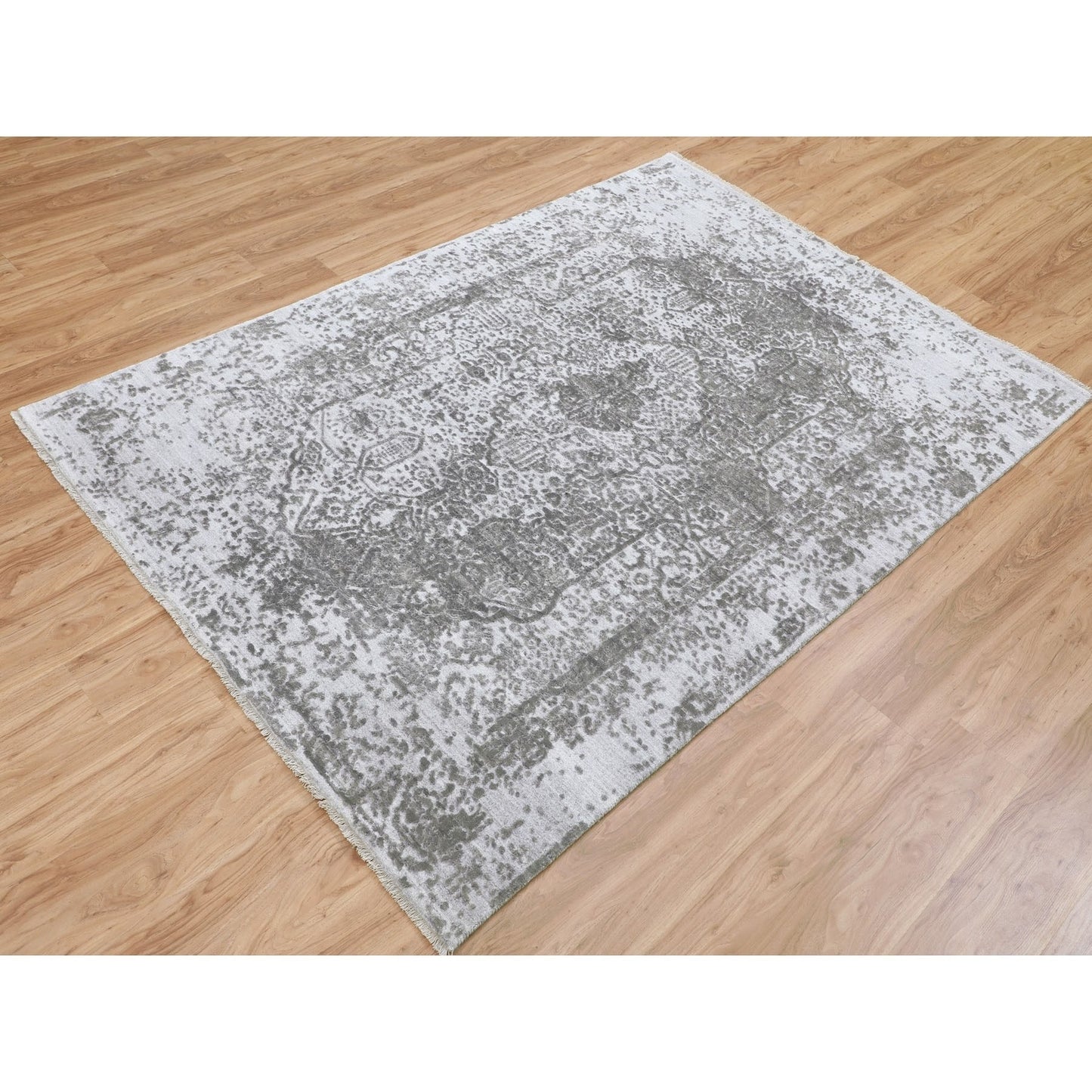 6'X9' Wool And Pure Silk Hand Knotted Broken Design Fine Oriental Rug