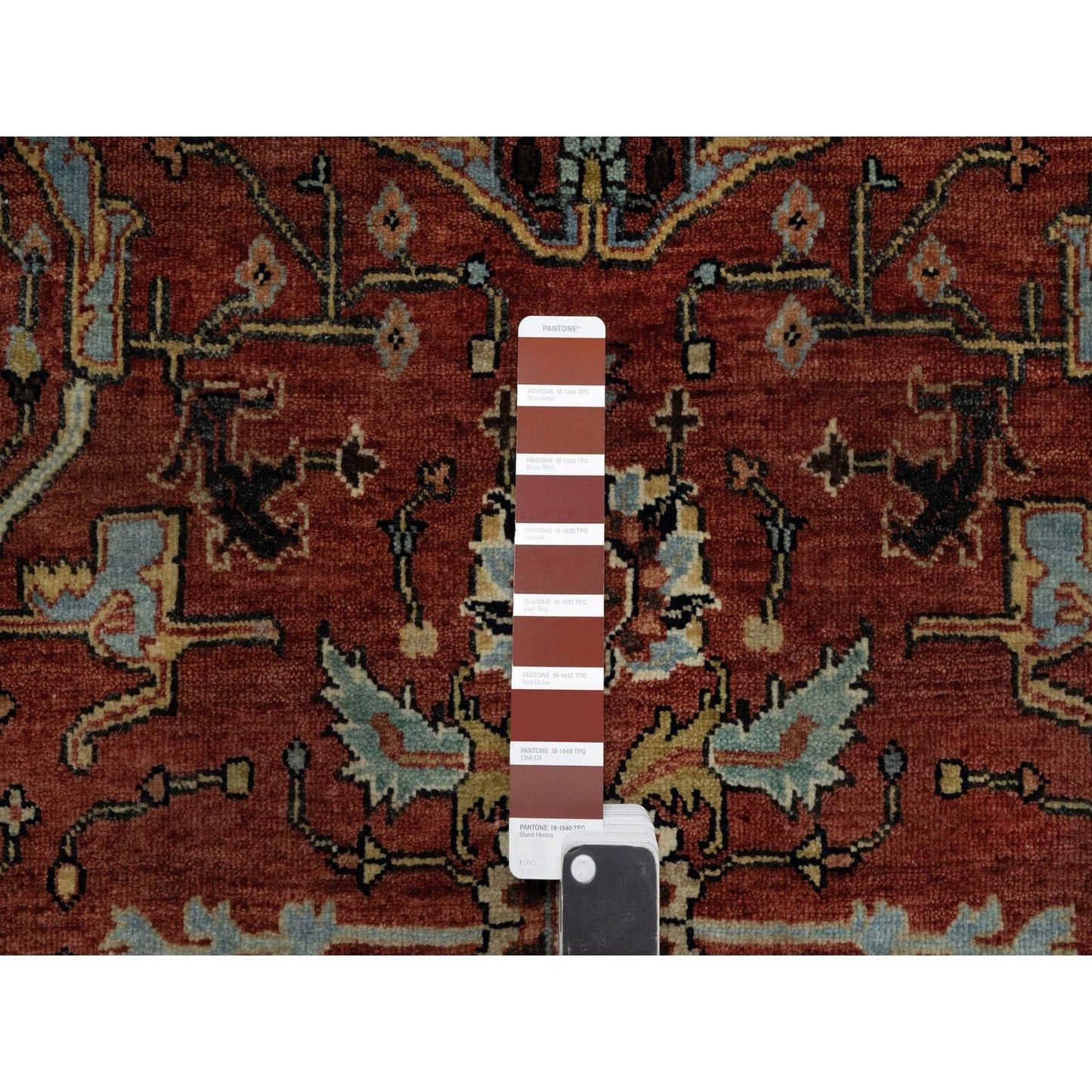 4'2"X6'2" Red Antiqued Fine Heris Re-Creation Hand Knotted Pure Wool Rug