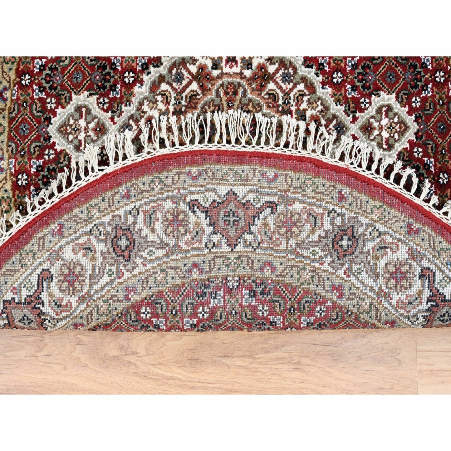 3'4"X3'4" Red Wool And Silk Fish Design Tebraz Mahi Handknotted Round Rug