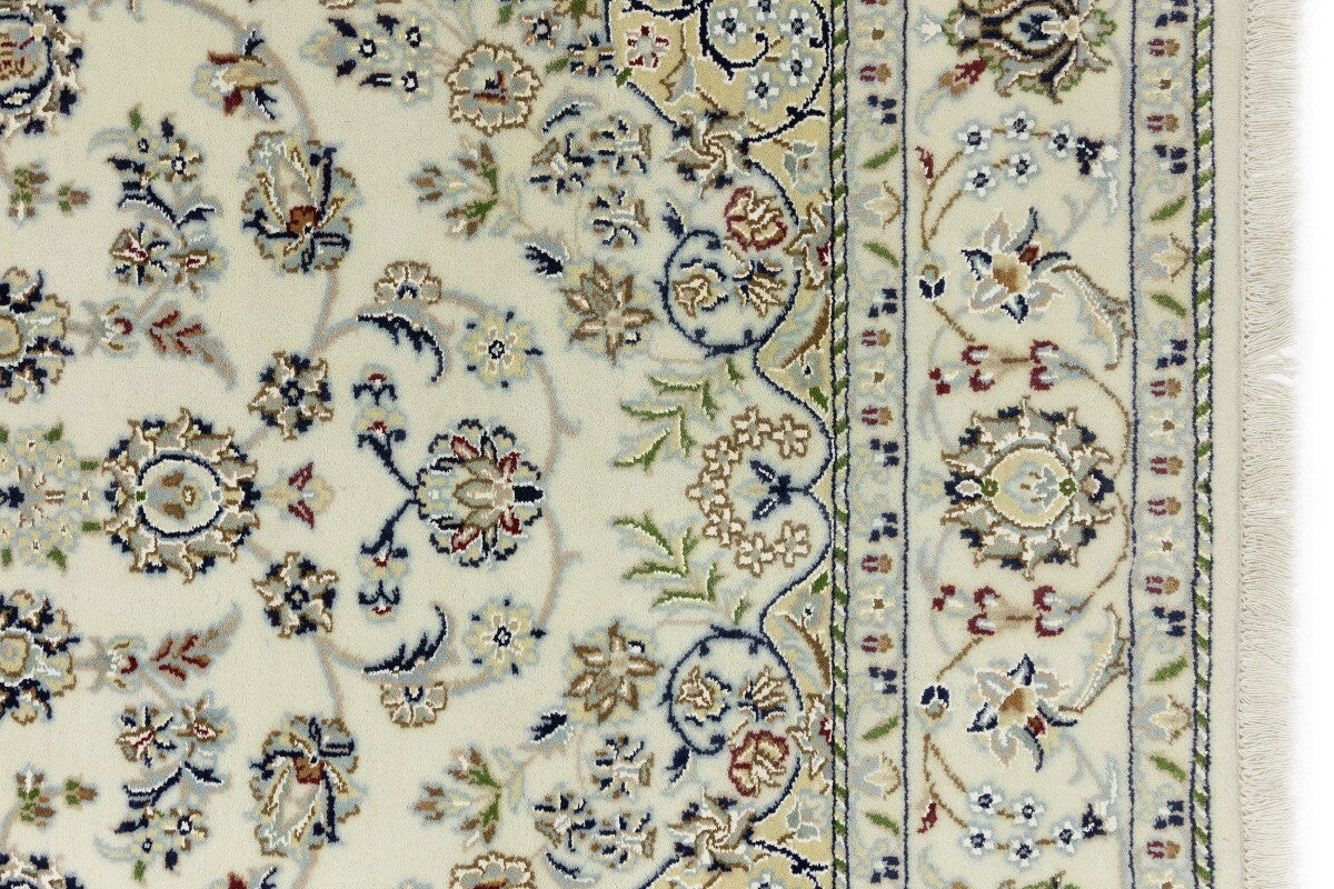 Hand-Knotted Floral Indo-Nain Rug Traditional