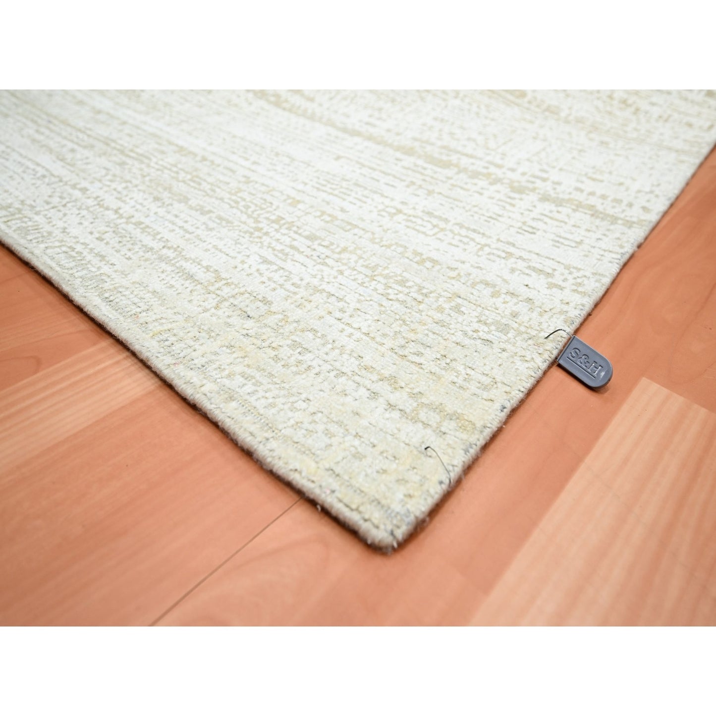 9'X12'4" Ivory Gradation Design Textured Wool & Silk Hand Knotted Rug