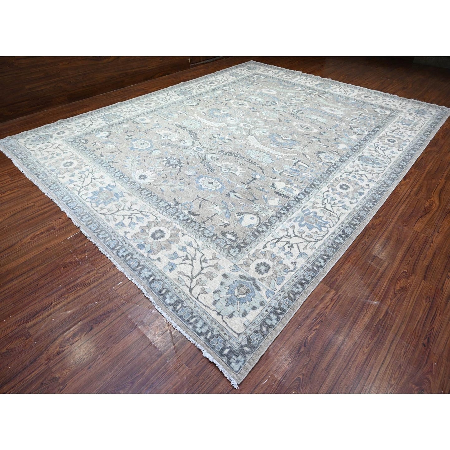 11'6"X15' Mineral Deposit Gray Sickle Leaf Design Pure Wool Oversized Rug