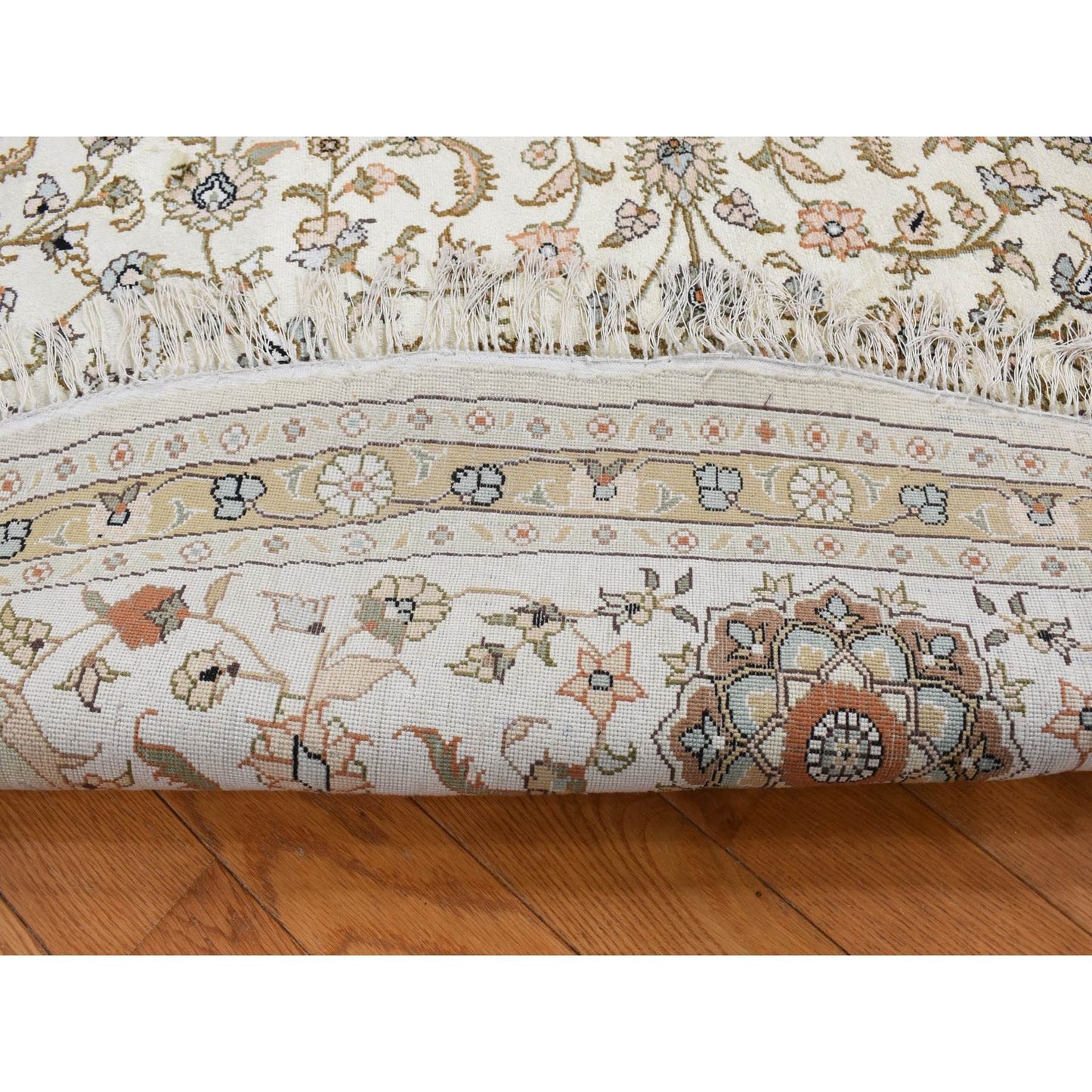 9'1"X9'1" Ivory Silken Tebraz Design 300 Kpsi Hand Knotted Round Rug