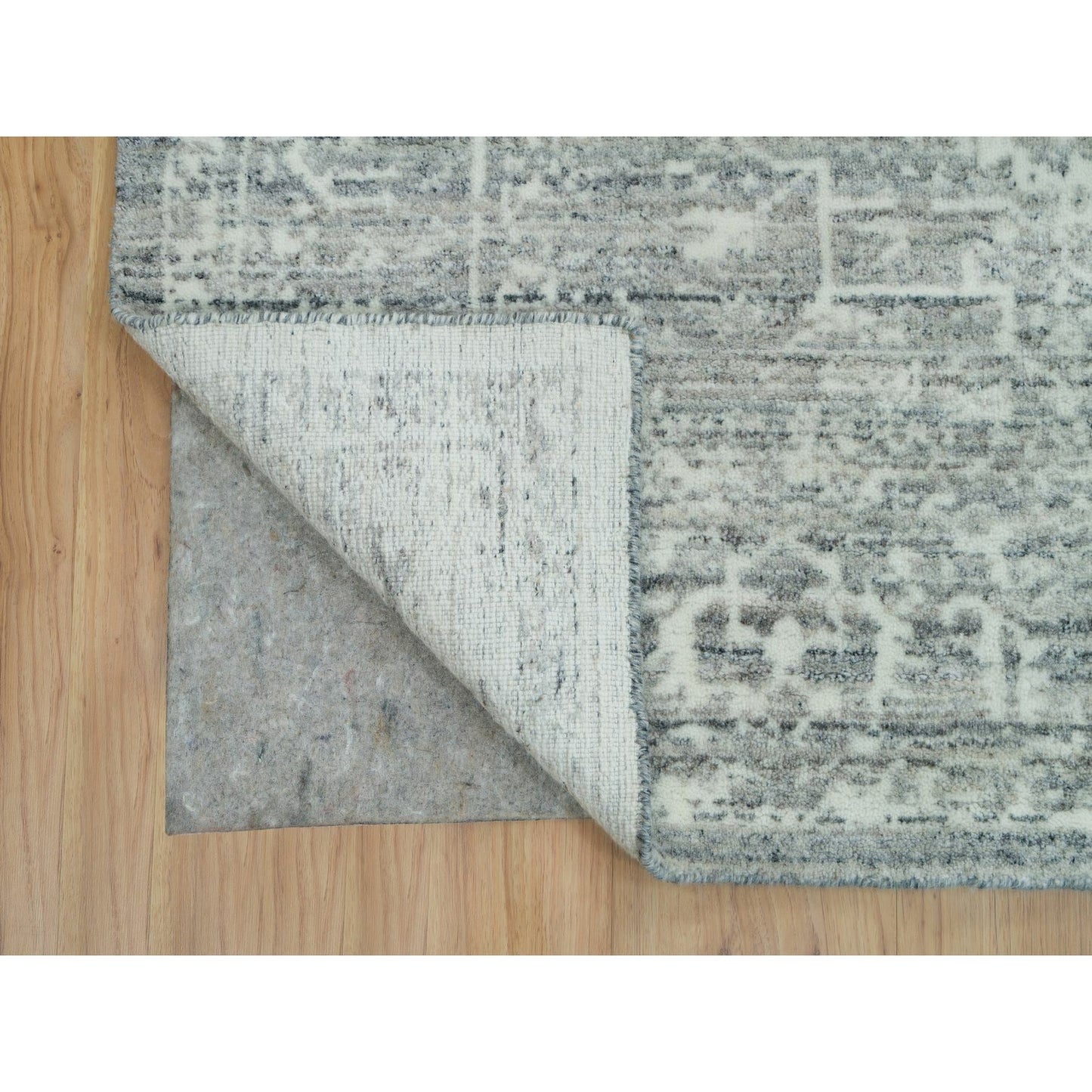 9'X12' Cloudy Gray Karajeh Design 100% Wool Hand Loomed Oriental Rug
