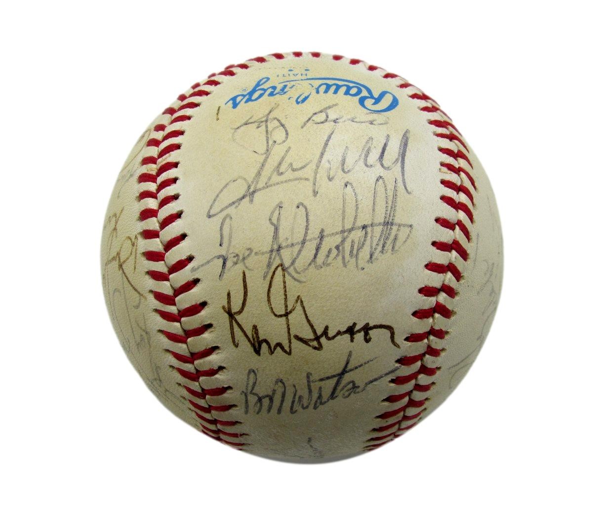 1982 Yankees Oal Team Signed Baseball (25) Berra Winfield Gossage Hofers 192209