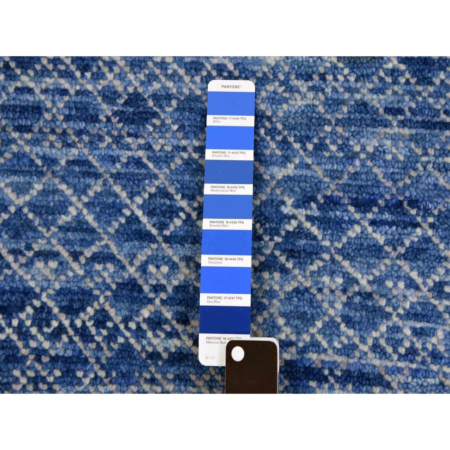 10'1"X14' Blue Chiaroscuro Collection Wool Hand Knotted Oriental Rug