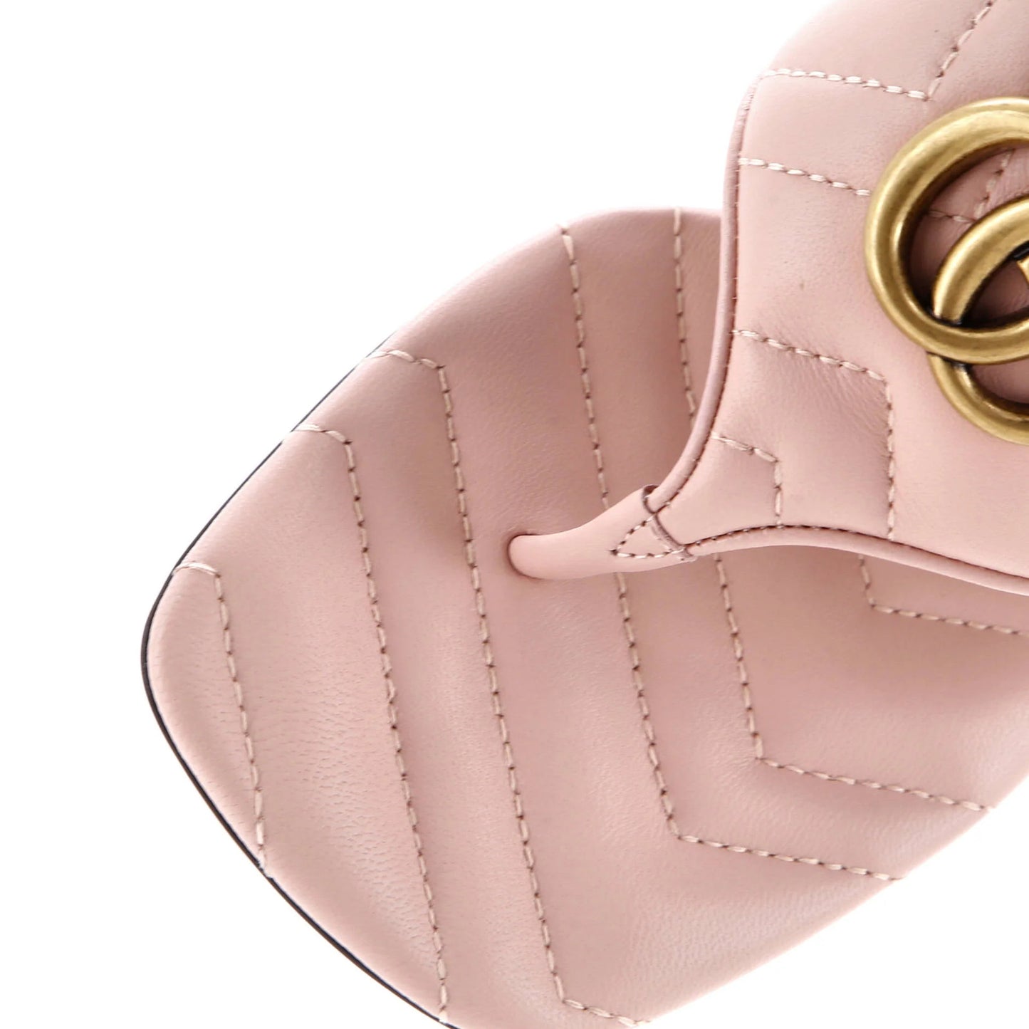 Gucci Women'S Marmont Thong Heeled Sandals Matelasse Leather