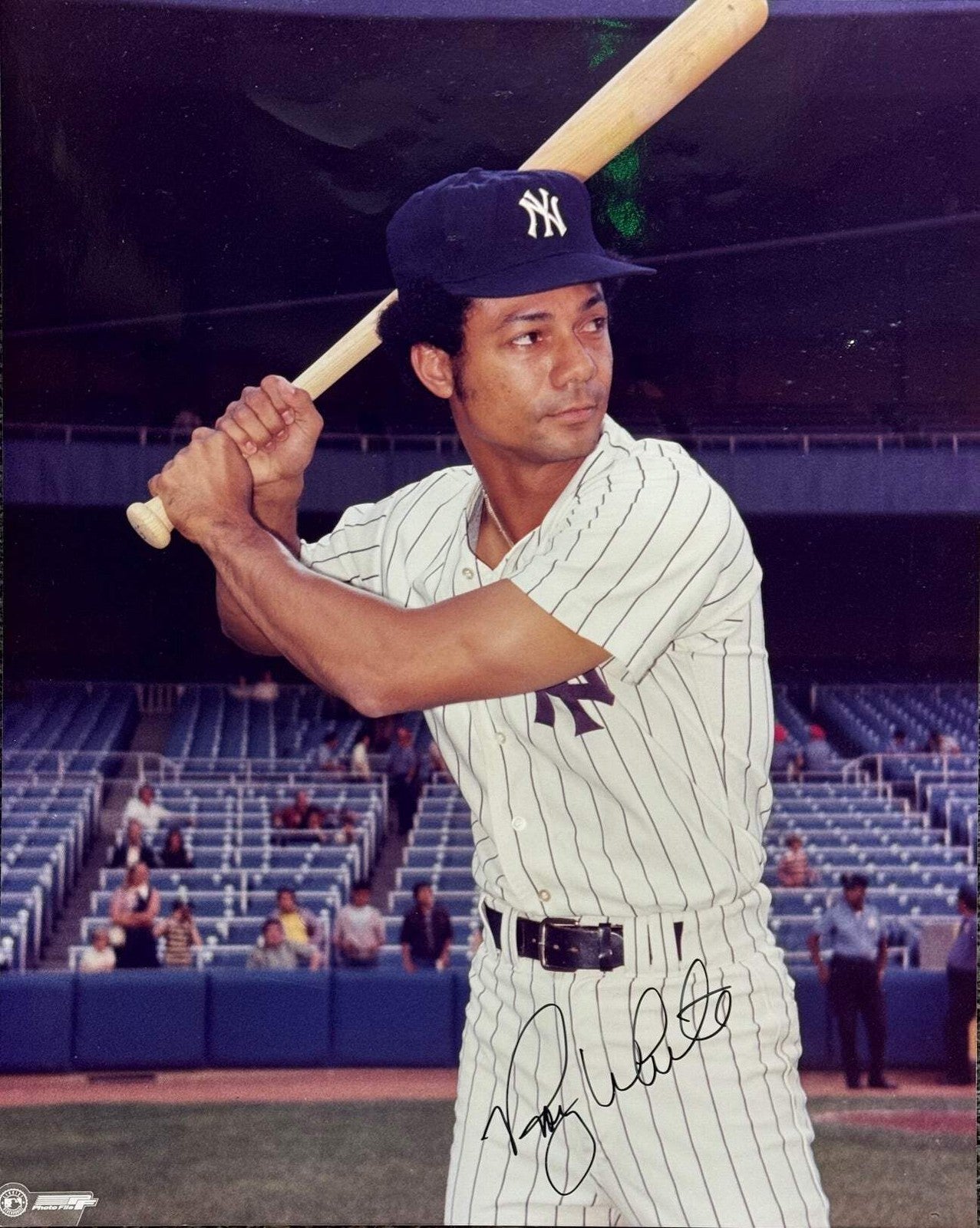 Roy White Yankees Autographed 16X20 Baseball Photo
