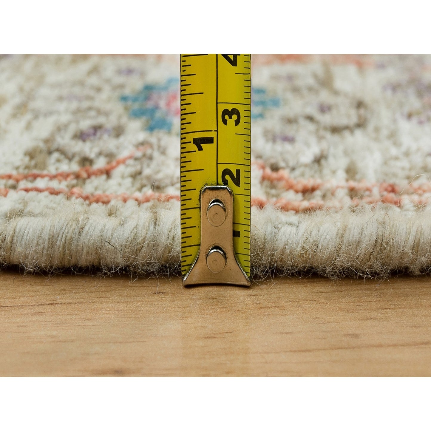 6'X6' Porcelain White Silk And Wool Hand Knotted Tebraz Vase Round Rug