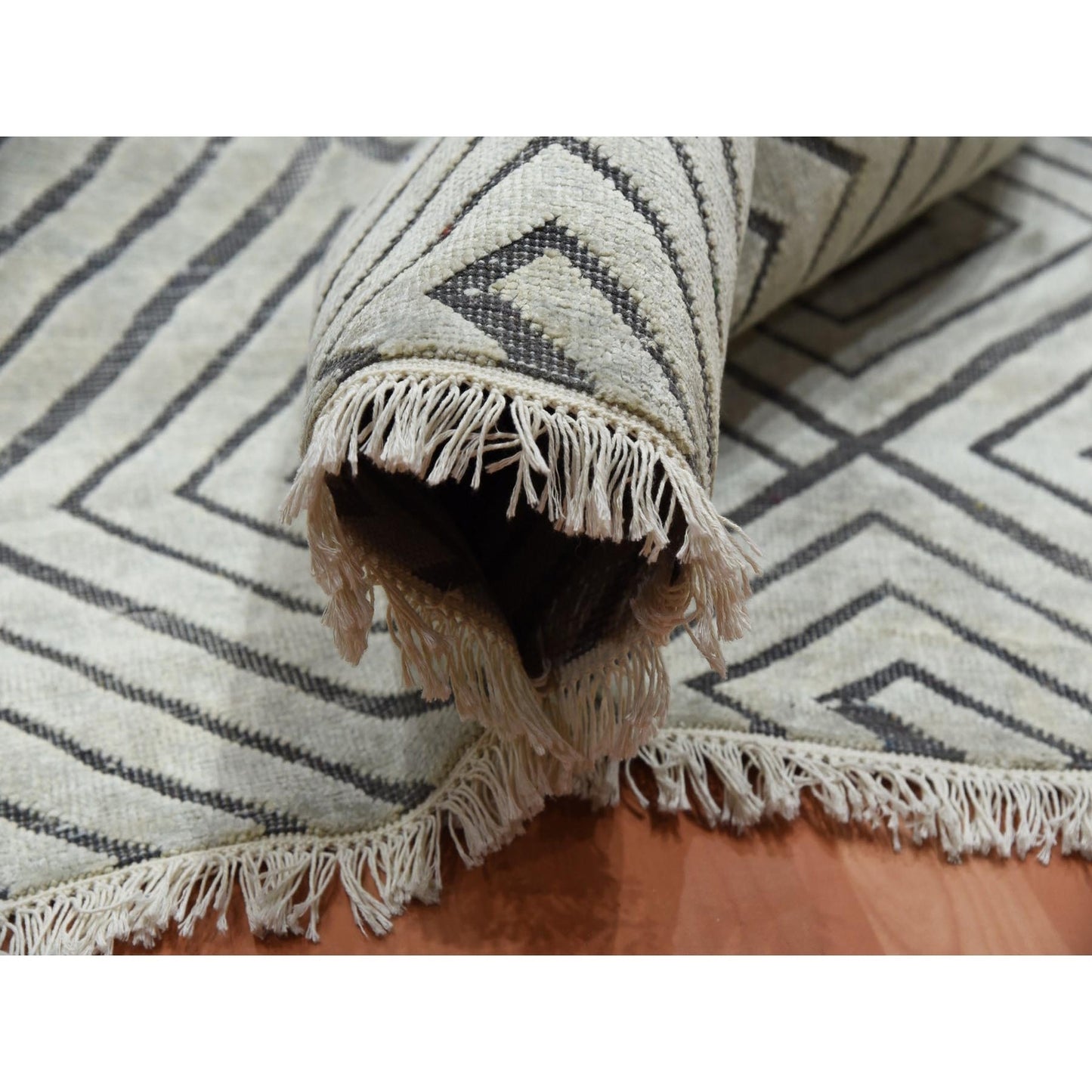 9'X12'1" Ivory Modern Roman Key Design Silk With Wool Hand Knotted Rug