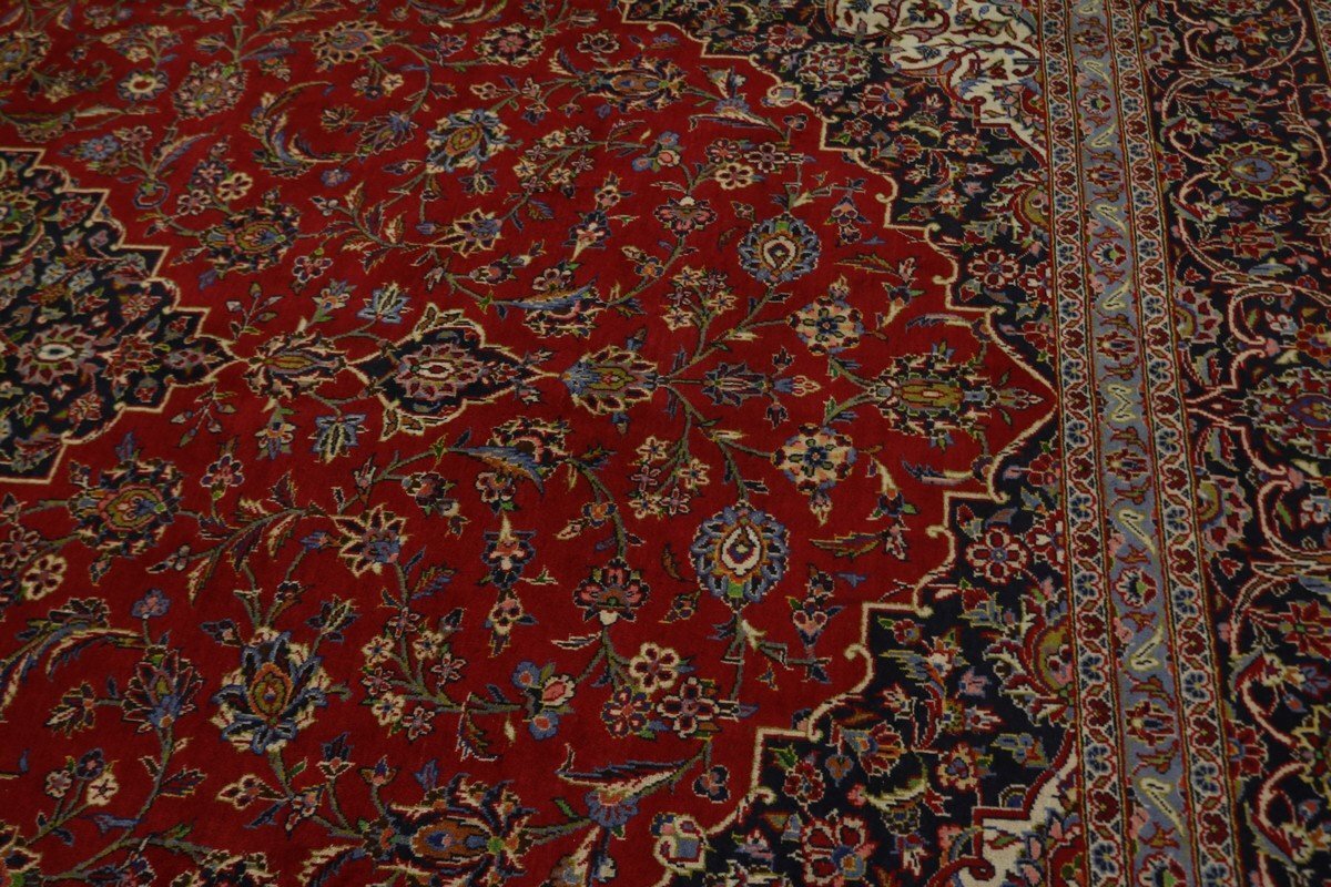 Vintage Traditional Signed Oriental Rug Handmade
