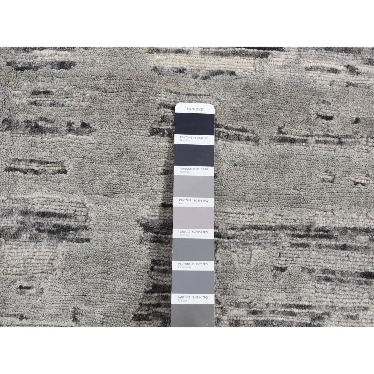 10'1"X10'1" Gray Natural Wool Modern Design Hand Knotted Square Rug