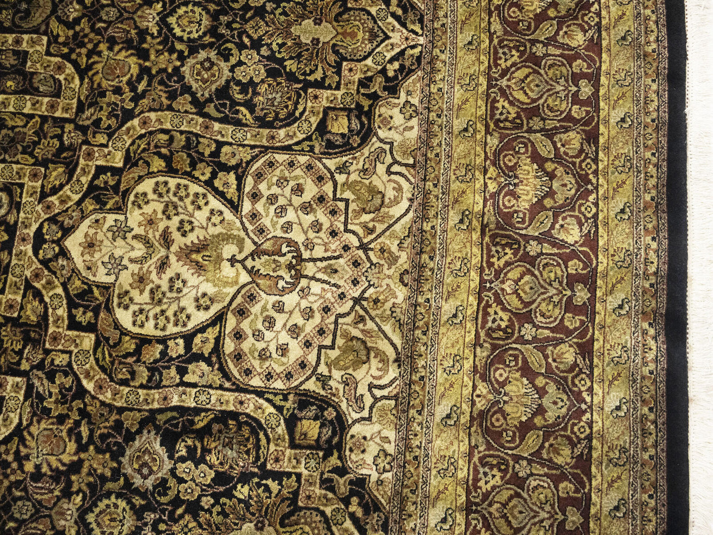 Hand-Knotted Agra Jaipur Oriental Rug Floral