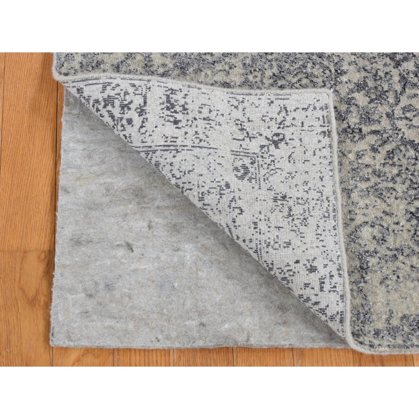 2'5"X10'1" Gray Fine Jacquard Hand Loomed Erased Wool/Silk Runner Rug